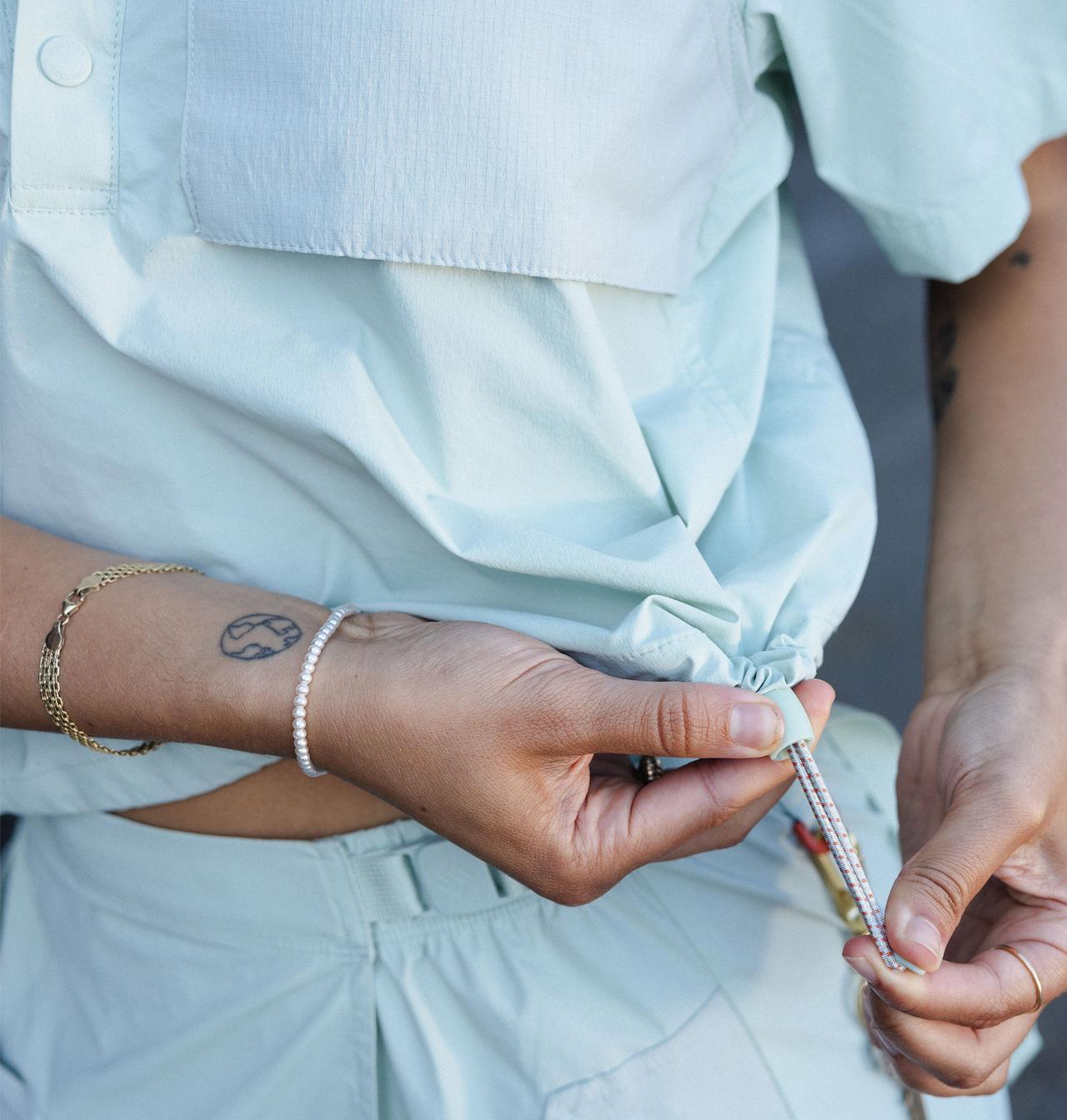 Women's Cove Beach™ Woven Cropped Short Sleeve Shirt 9