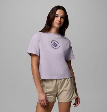 Camiseta corta de ajuste relajado con estampado Rolling Bend para mujer, Color: Lavender Pearl, Gem Focused, image 1