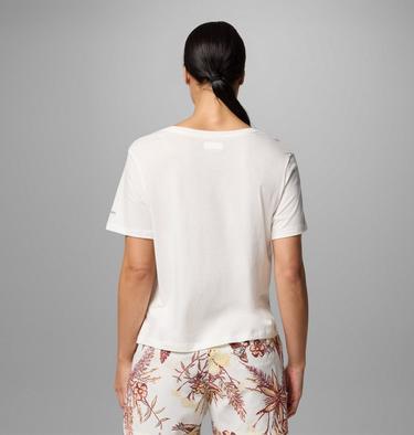 Camiseta técnica con cuello redondo y estampado Ruby Springs para mujer, Color: Sea Salt, Foggy Hillscape, image 2