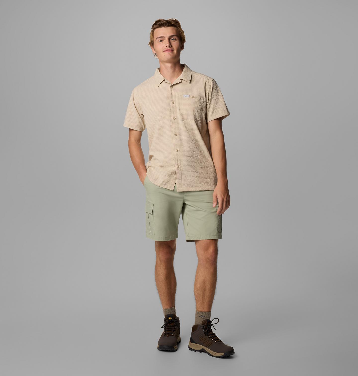 Мужская рубашка Columbia Utilizer Short Sleeve Camp, цвет: Серо-бежевый — фото 2