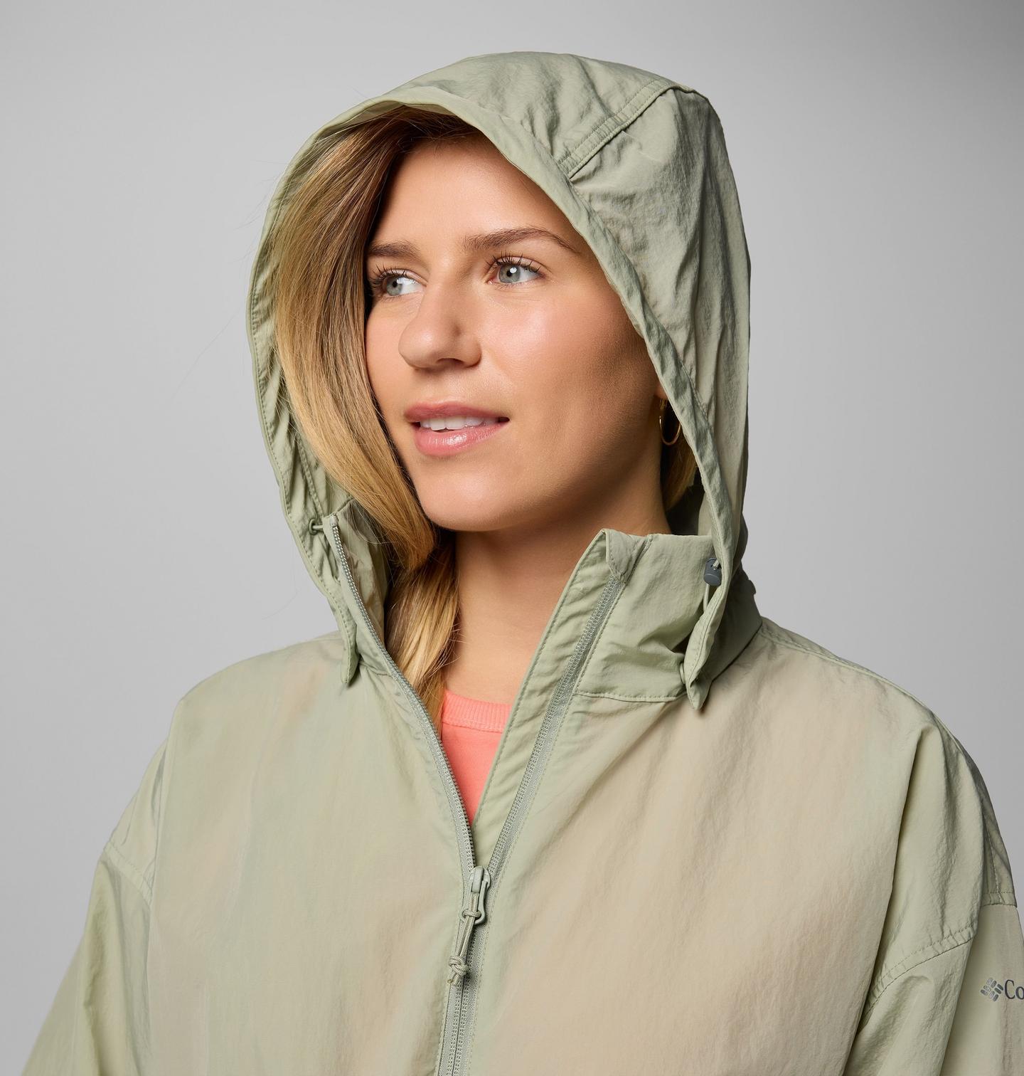 Женская куртка Columbia Paracutie Mid Cargo Windbreaker, цвет: Песочный — фото 3