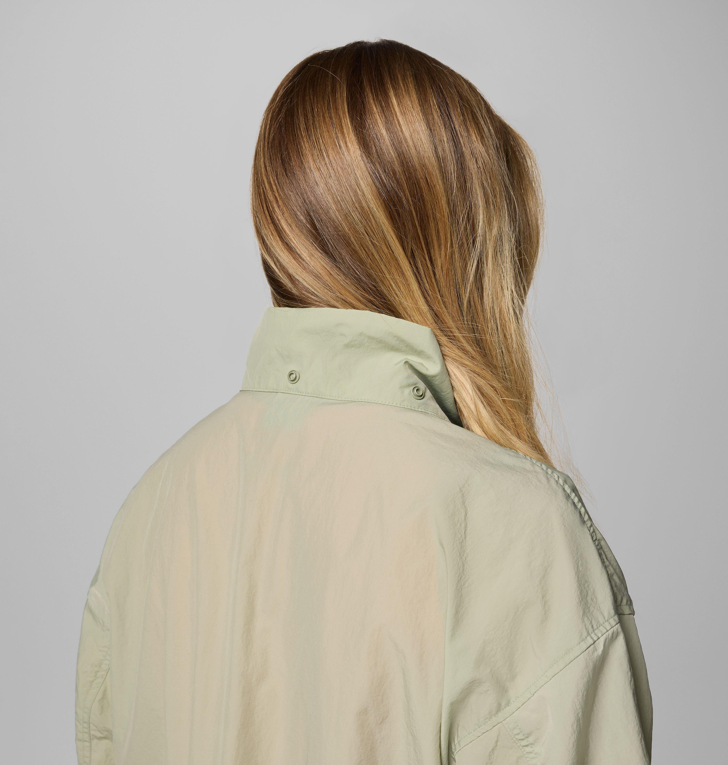Women's Paracutie Mid Cargo Windbreaker 6