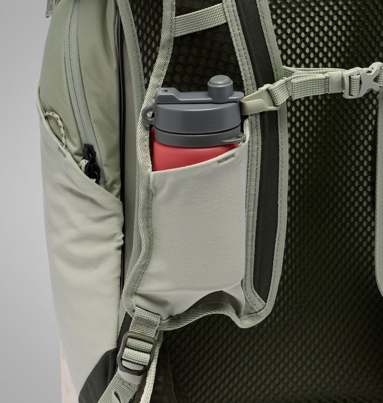 Blackcomb Ridge™ 30L Backpack 12
