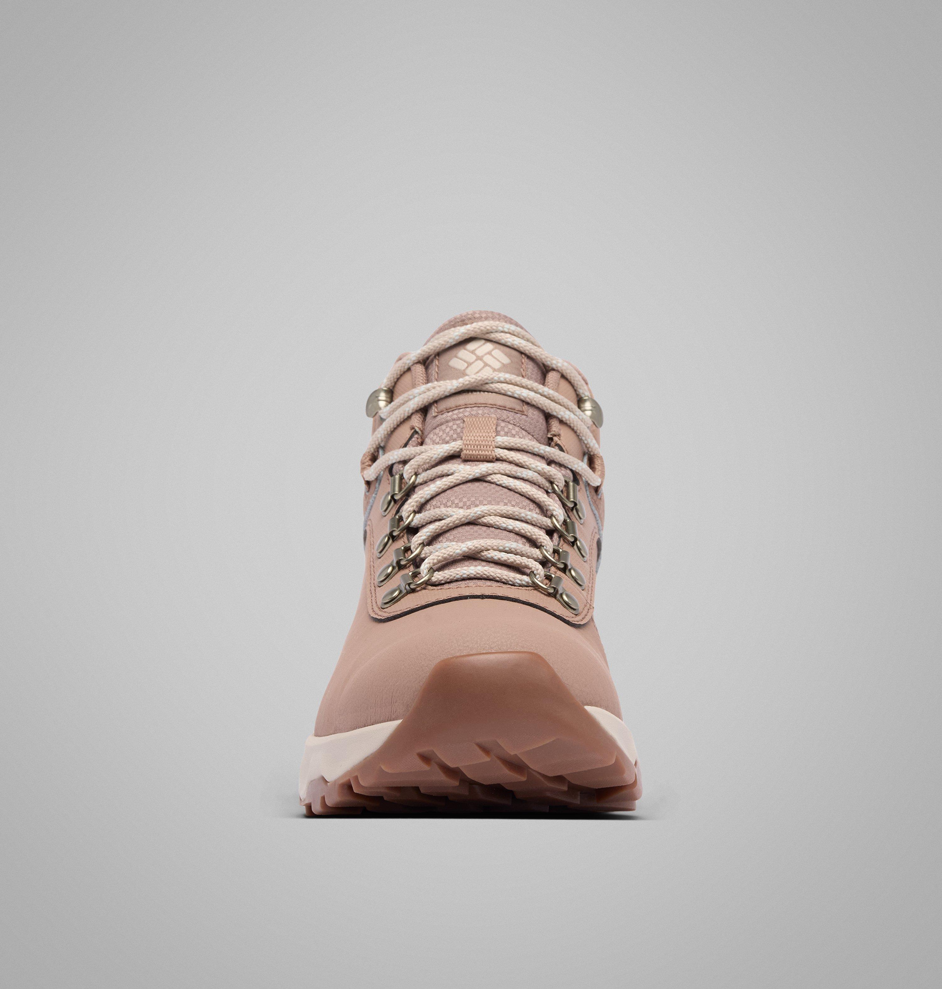 Women's Newton Wander Leather Boot 9