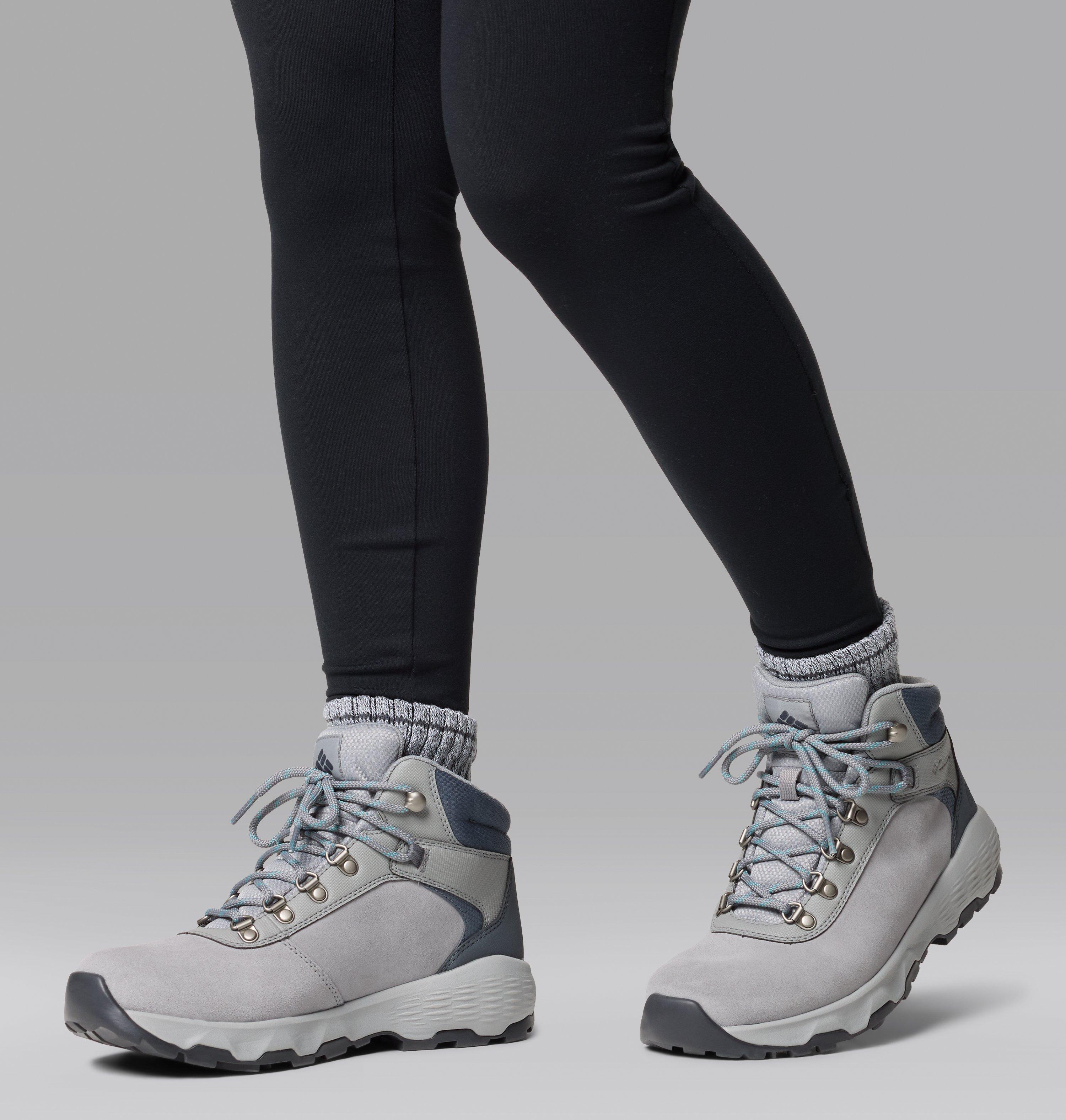 Women's Newton Wander Boot - Wide 10