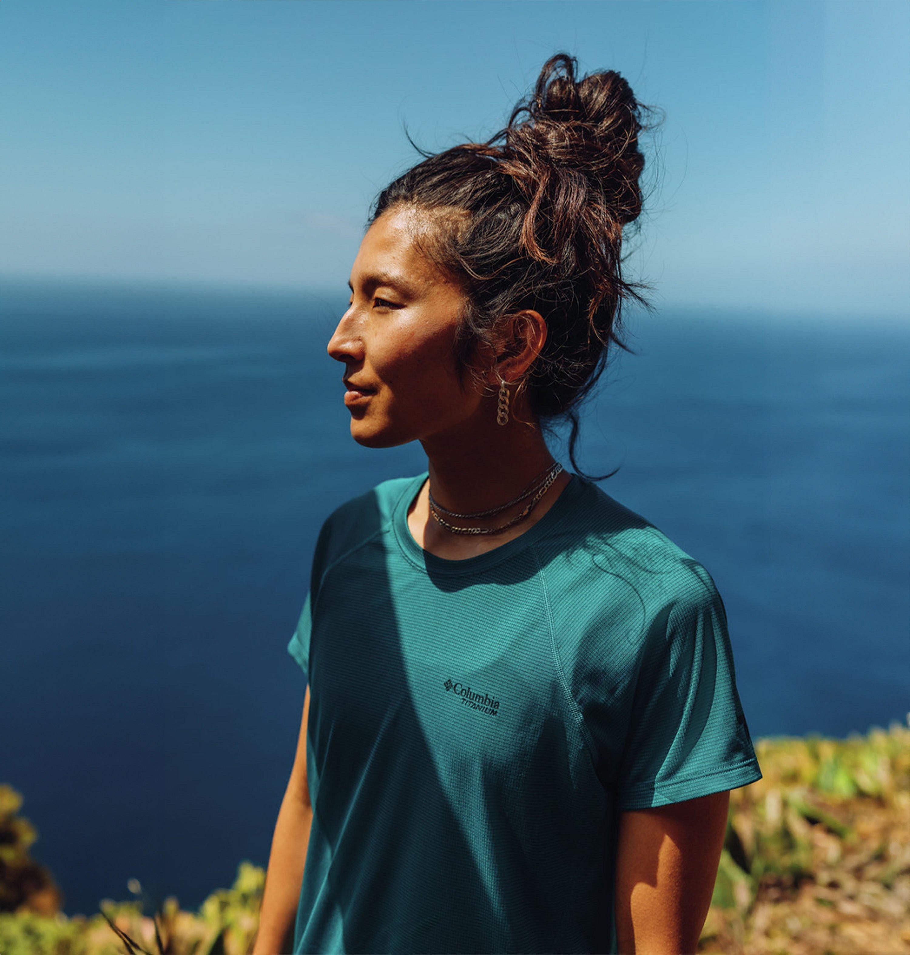 Femme Chandail à col ras-du-cou et manches courtes Cirque River Pro 10