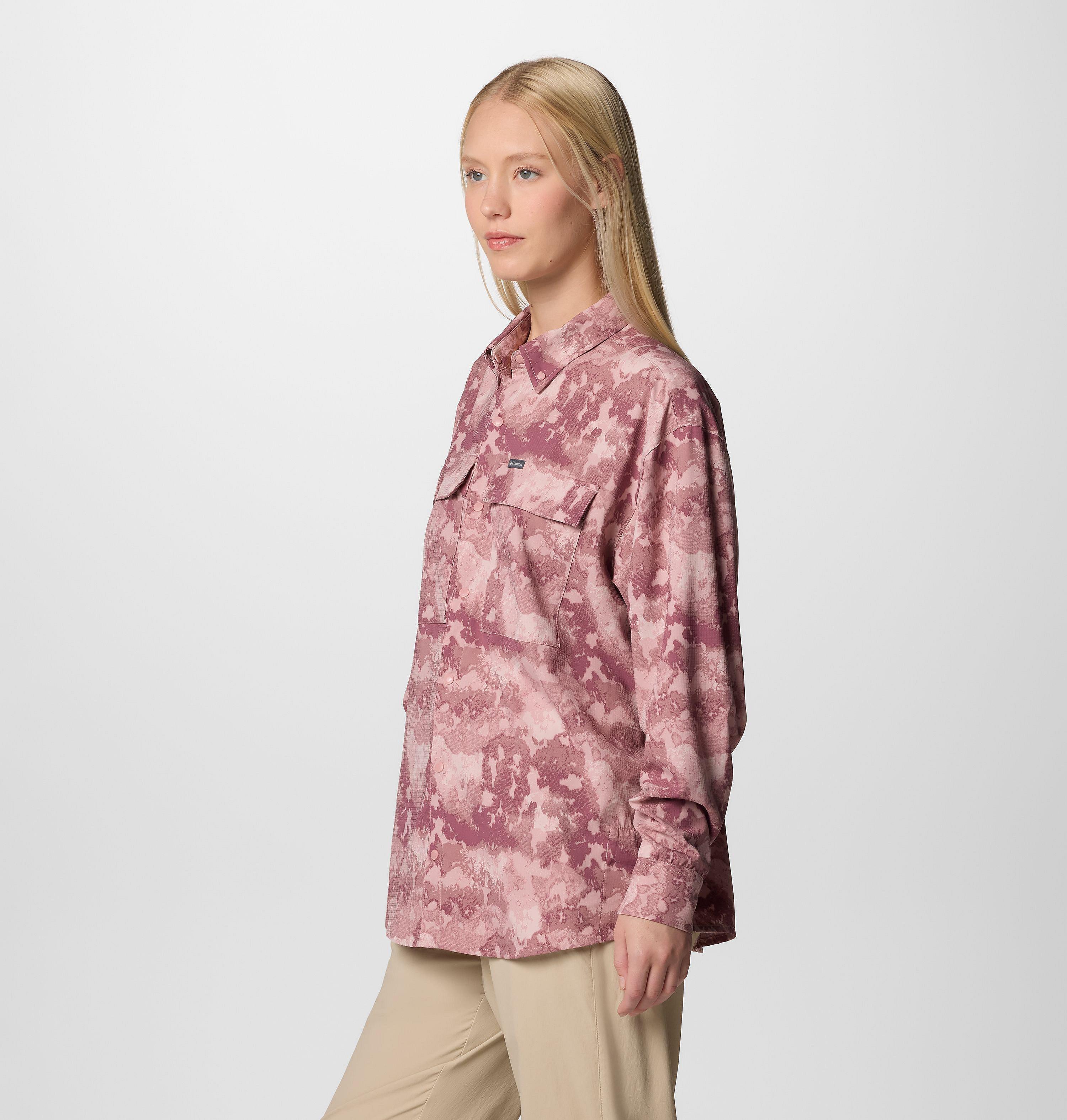 Femme Chemise utilitaire à manches longues Elevated View 3
