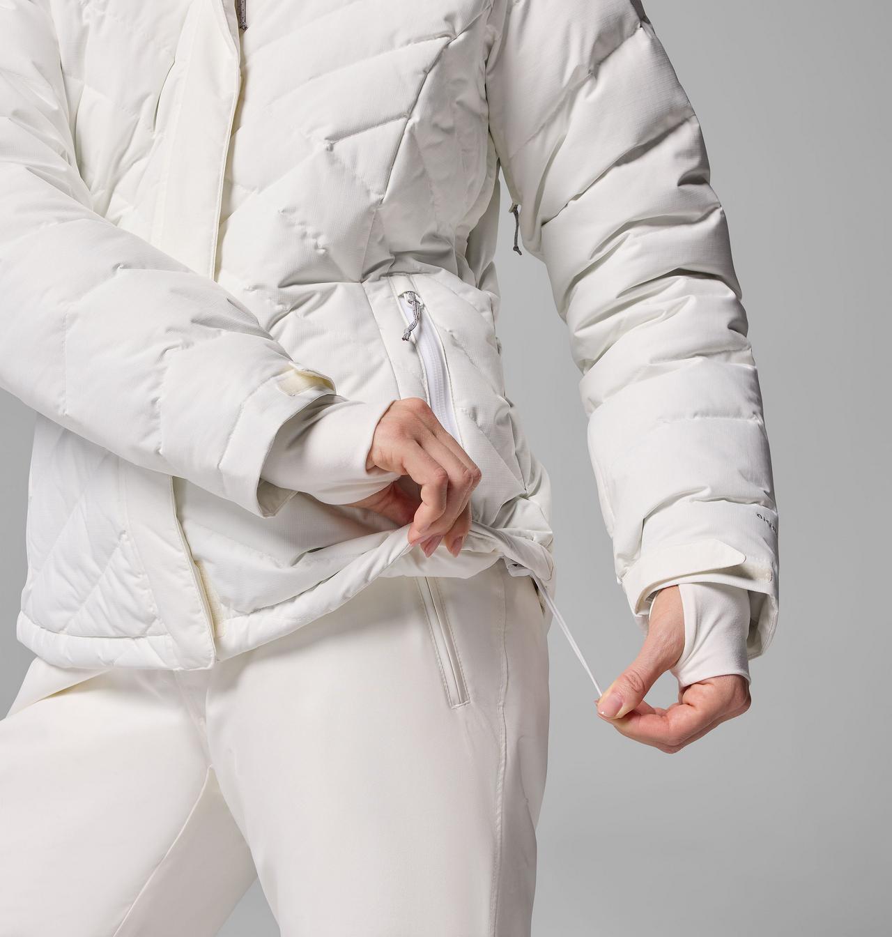 Women's Lay D Down V Jacket 11