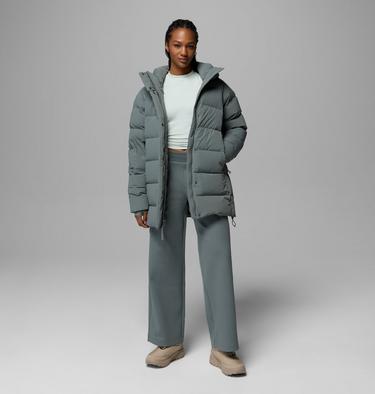 Chaqueta larga acolchada de plum&oacute;n con capucha Amaze Puff Mid para mujer, Color: Sedona Sage, image 4