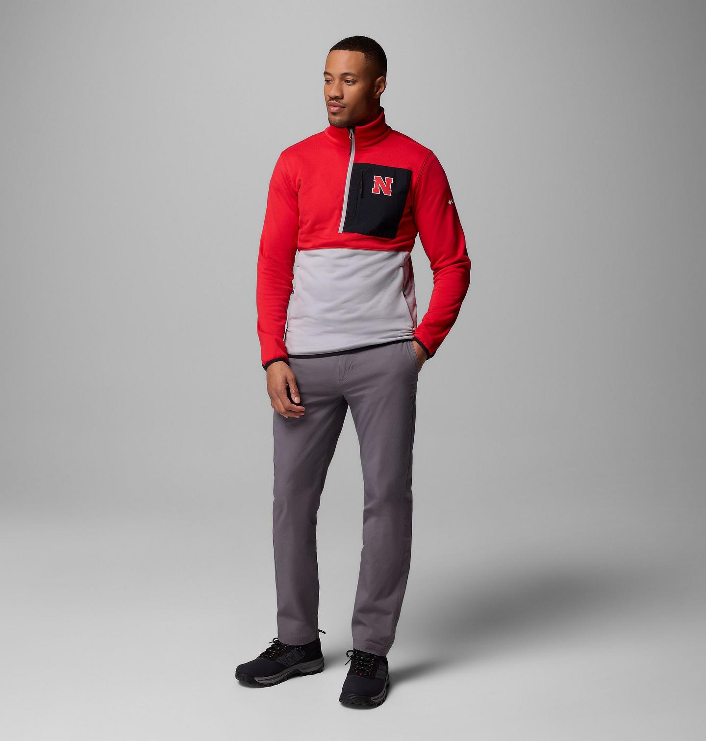 Мужские куртки Collegiate Columbia Hike Half Zip Jacket - Nebraska, цвет: Красный / Серый — фото 2