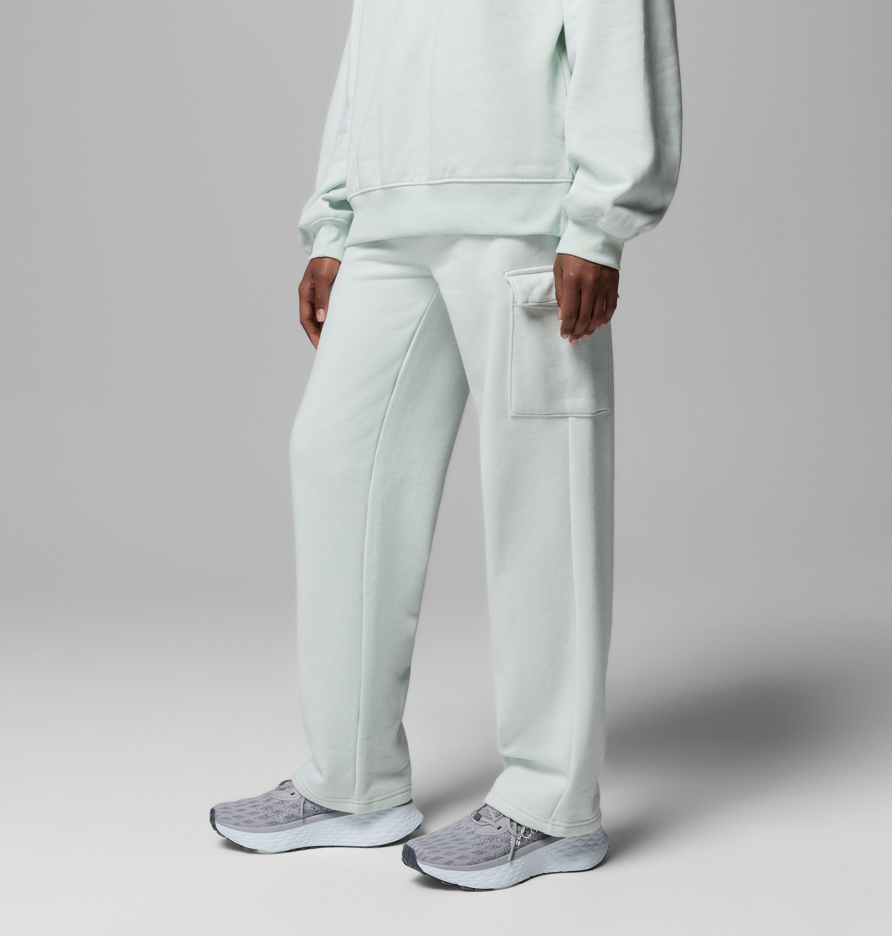 Women's Aldermore Fleece Cargo Sweatpants 4
