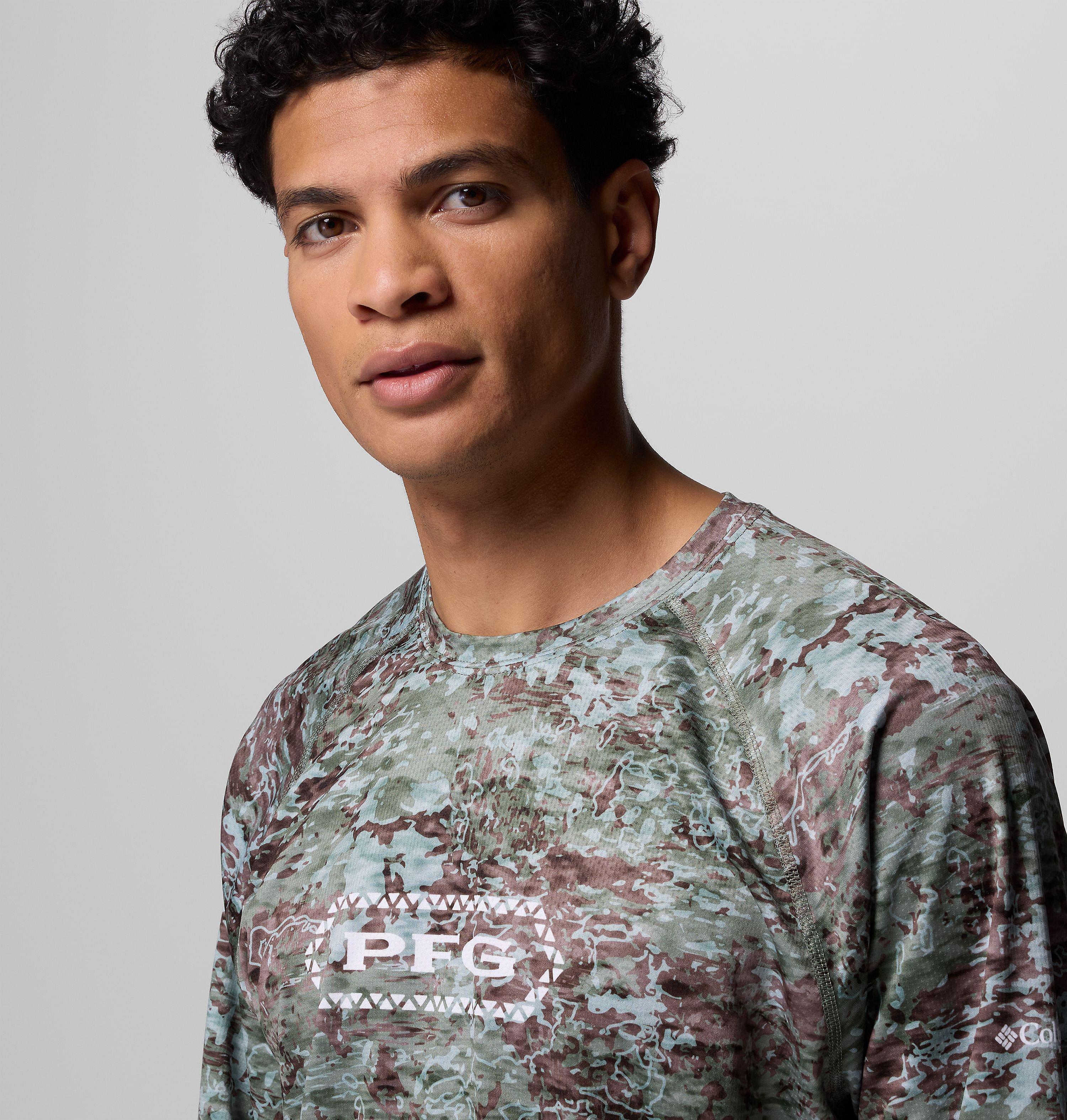 Men's PFG Super Solar Stream Border Hex Long Sleeve Shirt | Columbia