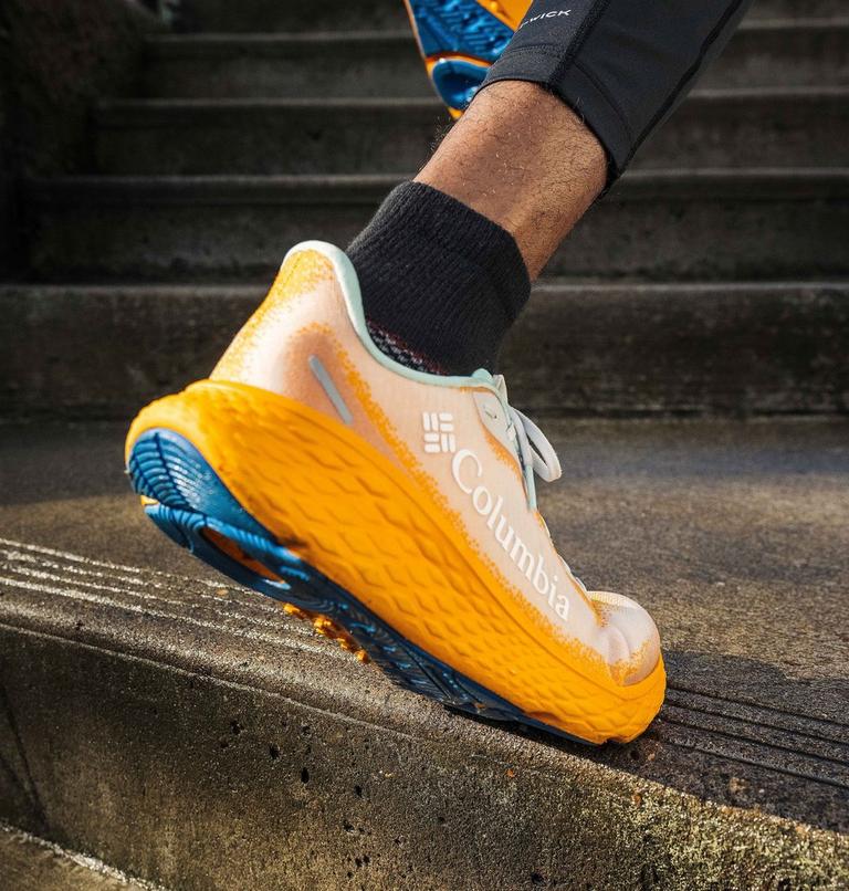Men's Konos Featherweight Running Shoe, Color: Mango, Stormy Blue, image 11