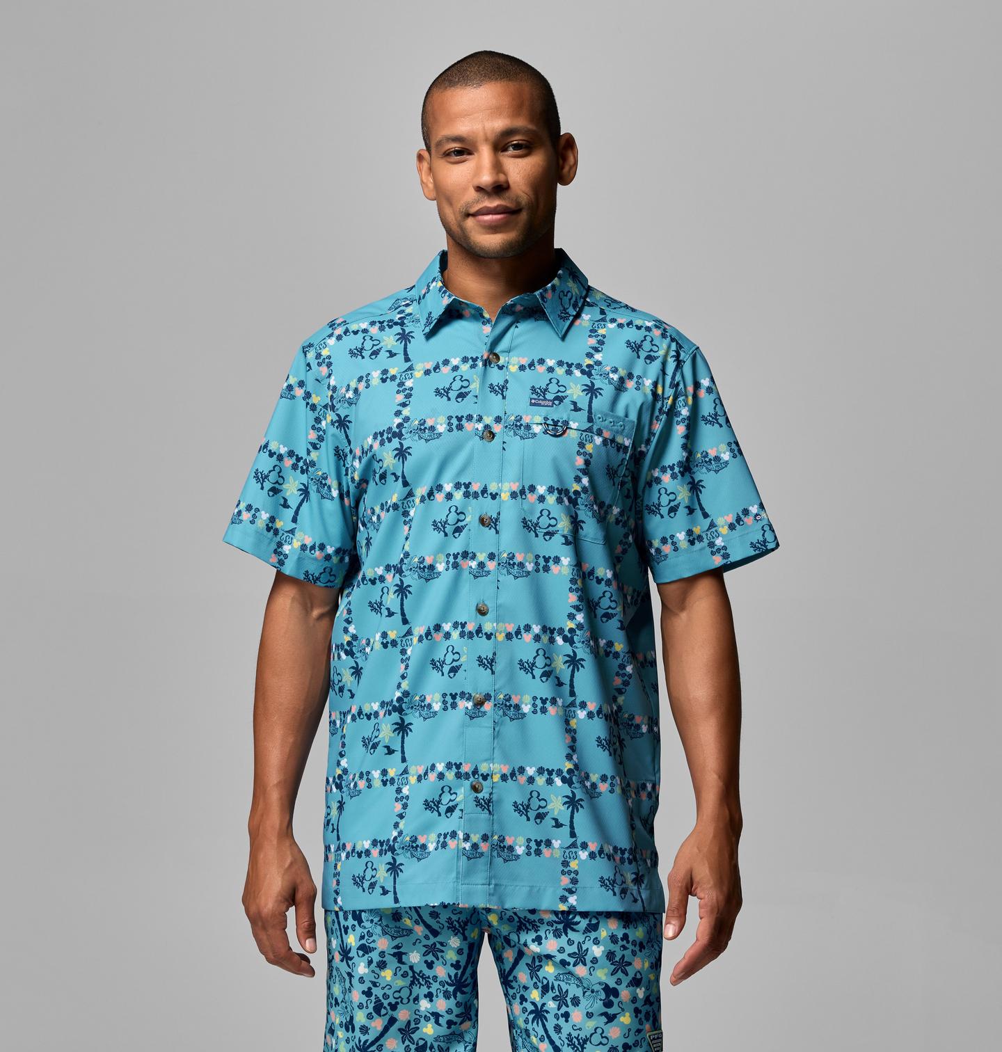 Мужская рубашка Columbia CSC x Disney PFG Super Slack Tide™ Shirt, цвет: Винтажный синий — фото 1