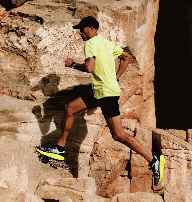Men's Konos Elevate Running Shoe, Color: Black, Voltage, image 11