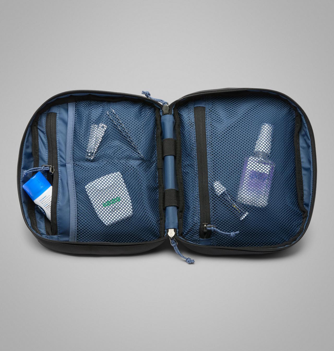 Landroamer™ Dopp Kit | 478 | O/S 7