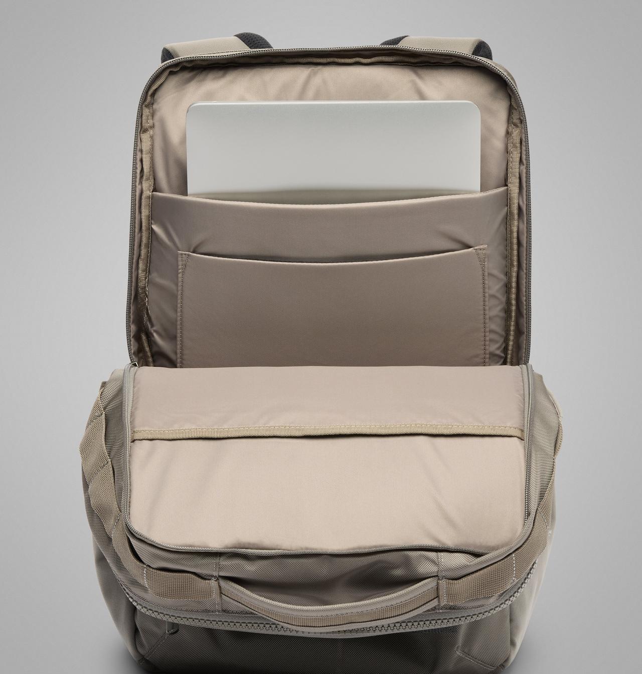 Star Range Square Backpack Medium 14