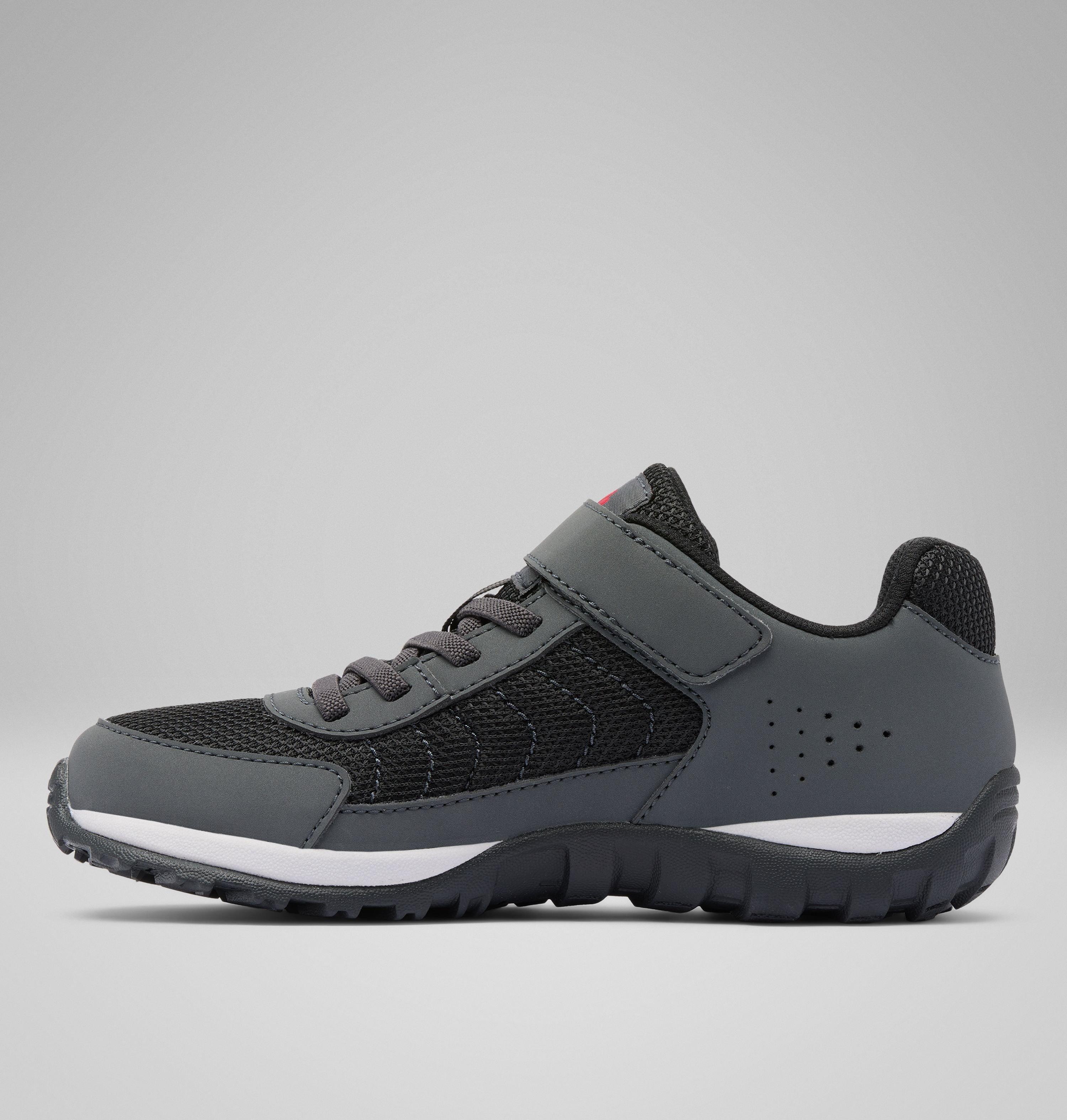 Big Kids' Dart Canyon Low Shoe 6