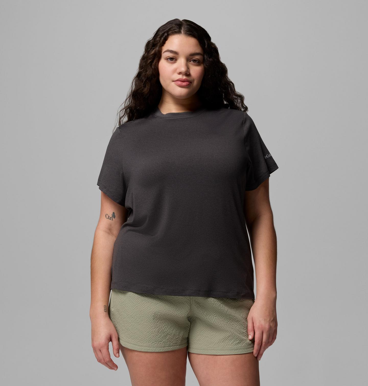 Женская футболка Columbia Parsons Point Short Sleeve T-Shirt - Plus Size, цвет: Чёрный меланжевый — фото 1