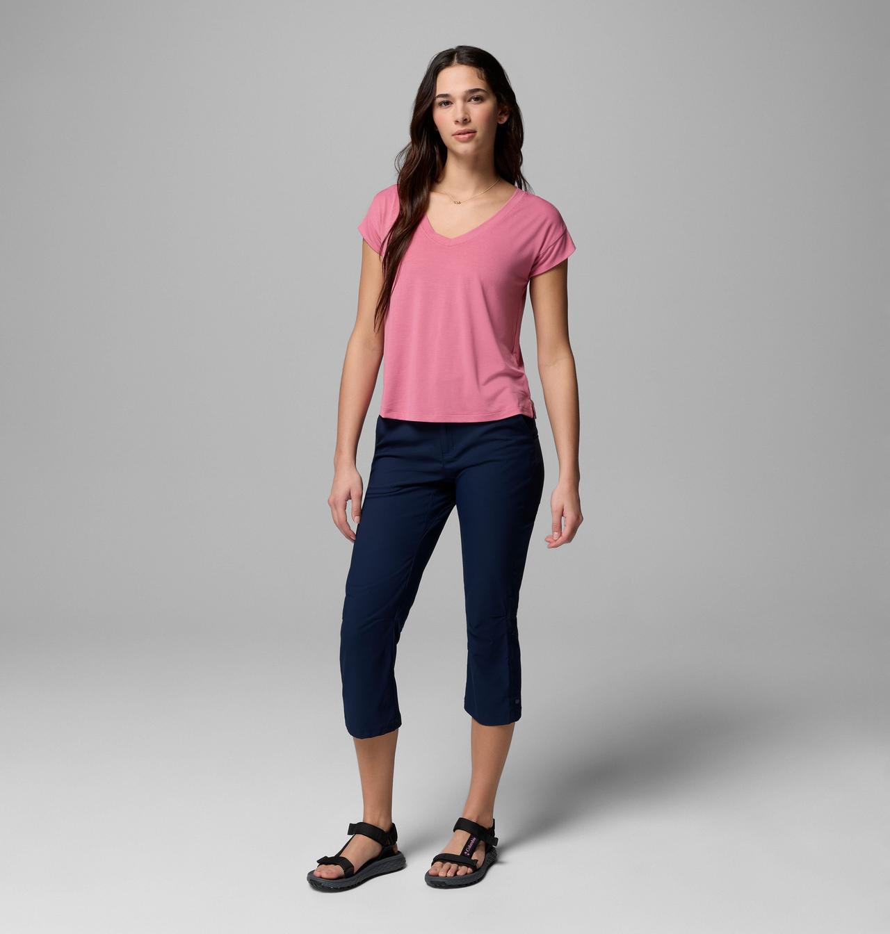 Daniela Falls™ V-Neck SS Tee | 661 | XS 2