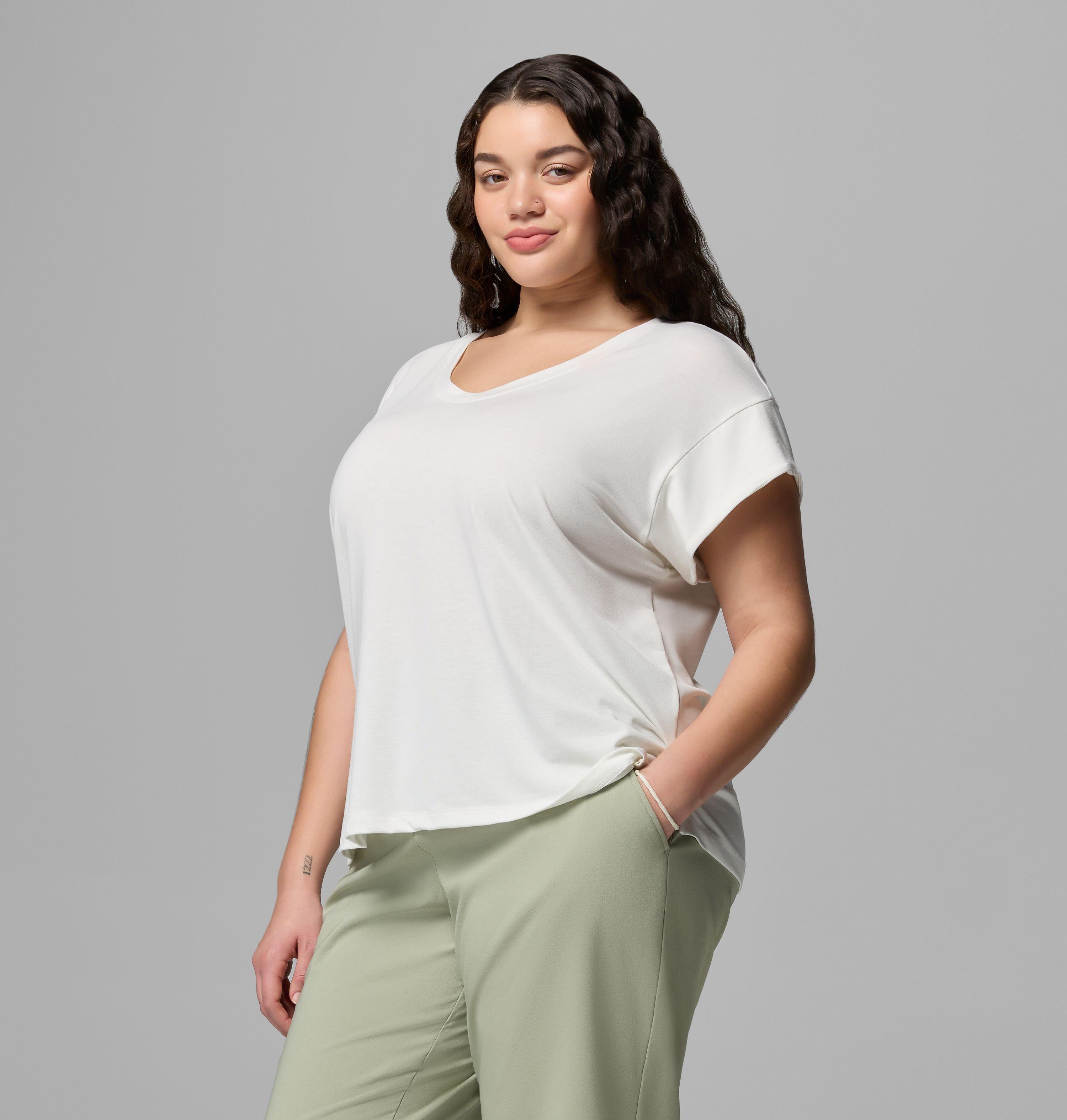 Women's Daniela Falls V-Neck Short Sleeve Tee - Plus Size | 125 | 1X 4