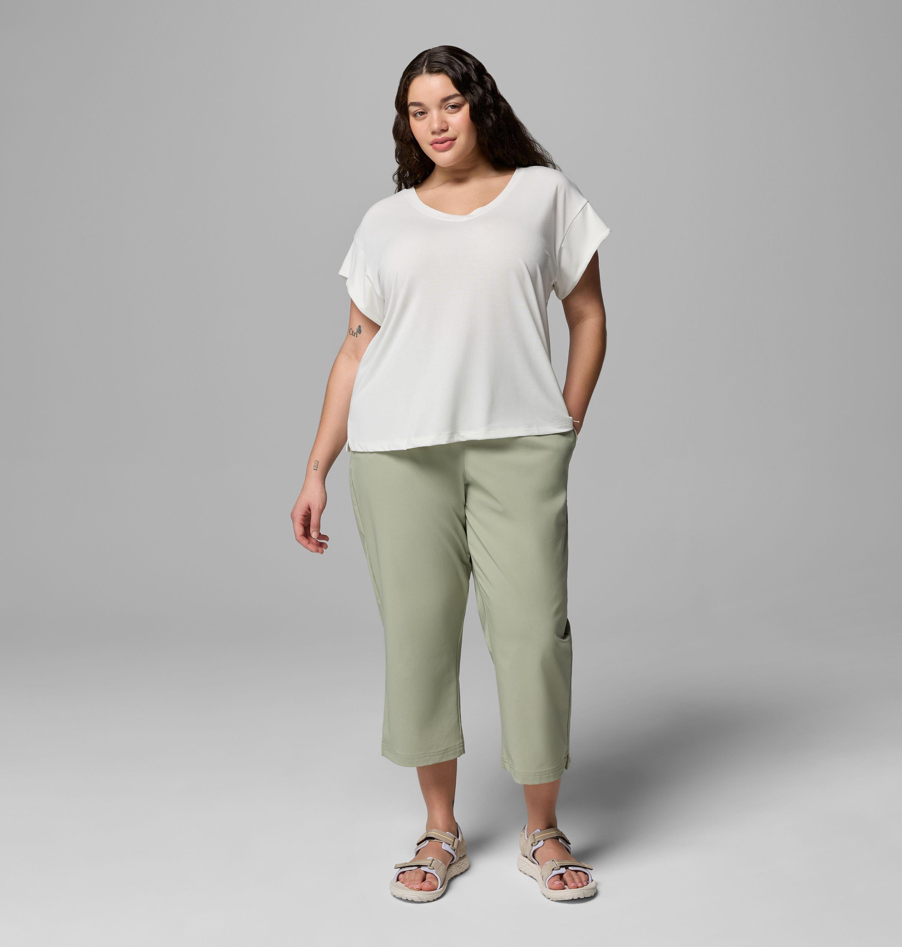 Women's Daniela Falls V-Neck Short Sleeve Tee - Plus Size | 125 | 1X 2