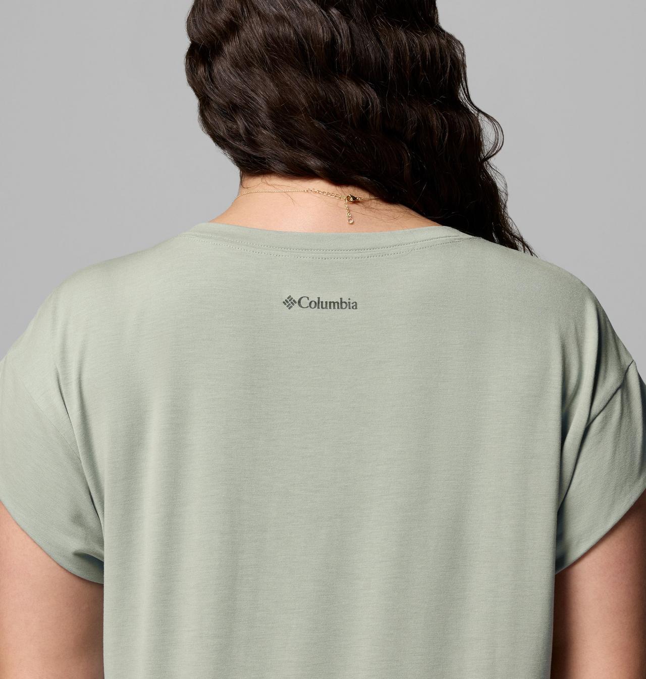 Women's Daniela Falls V-Neck Short Sleeve Tee - Plus Size 6