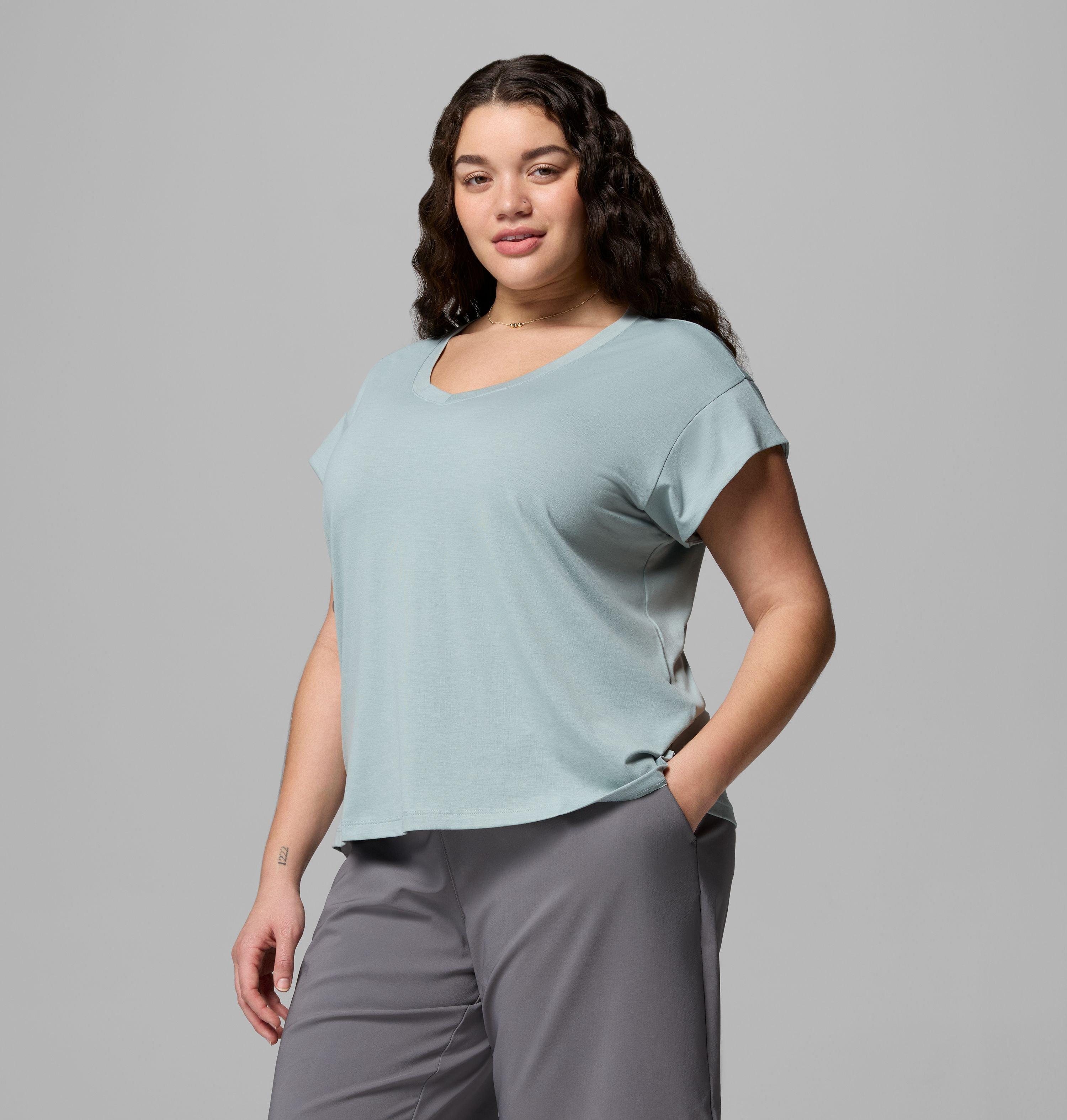 Women's Daniela Falls V-Neck Short Sleeve Tee - Plus Size | 461 | 2X 4
