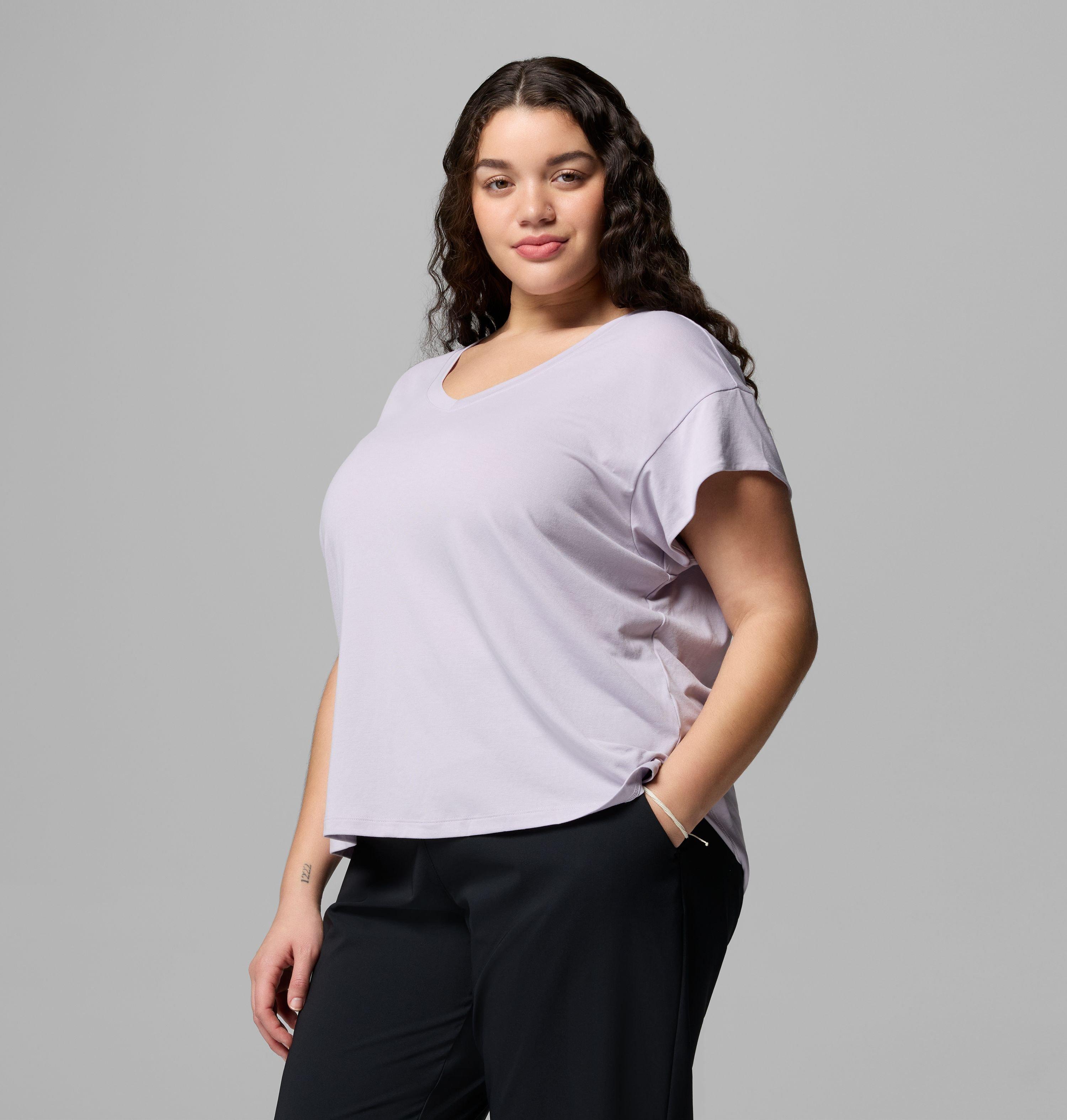 Women's Daniela Falls V-Neck Short Sleeve Tee - Plus Size | 551 | 3X 4