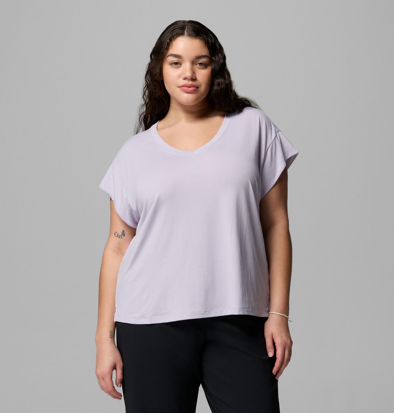 Daniela Falls™ V-Neck SS Tee | 551 | 3X 1