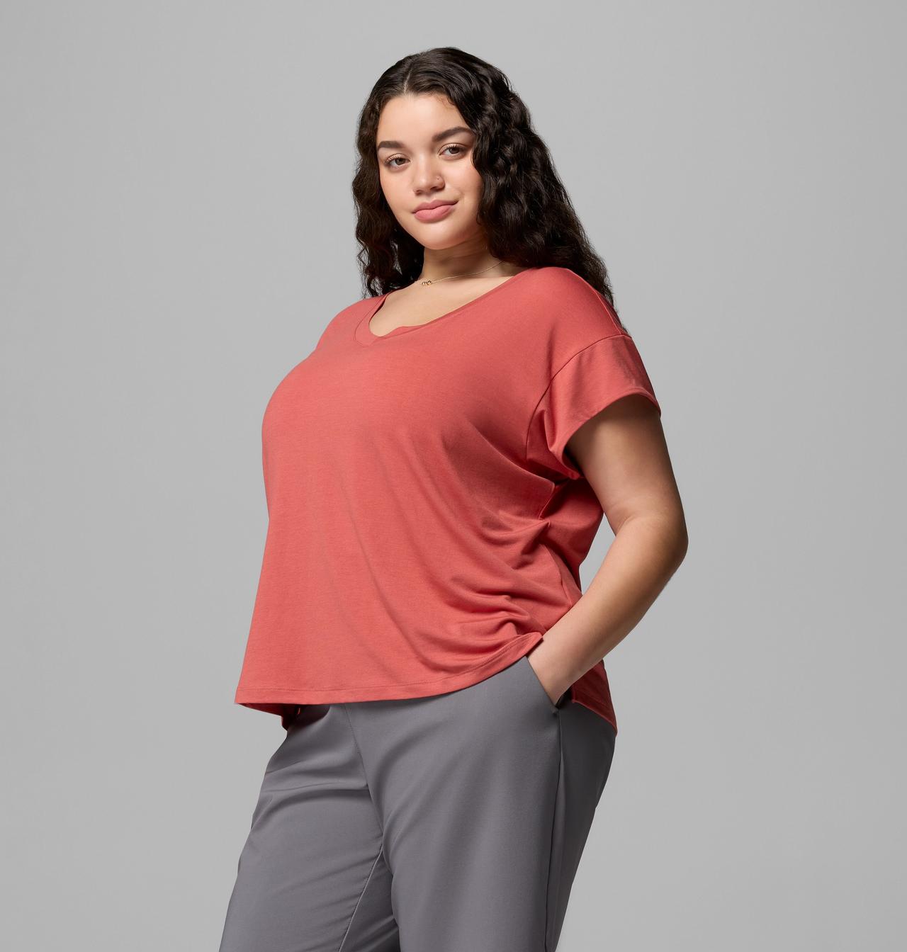 Daniela Falls™ V-Neck SS Tee | 643 | 3X 4