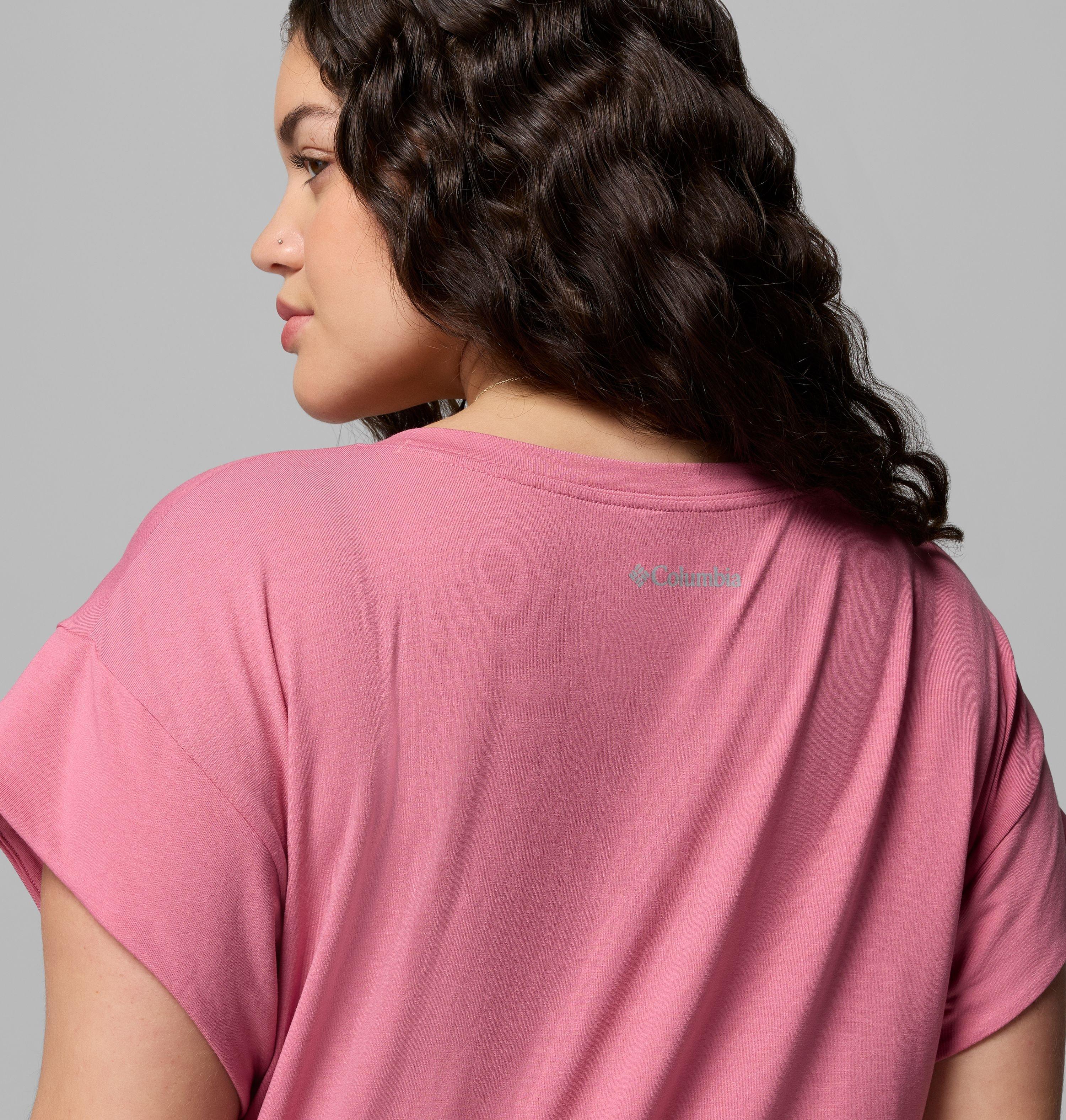 Women's Daniela Falls V-Neck Short Sleeve Tee - Plus Size 6
