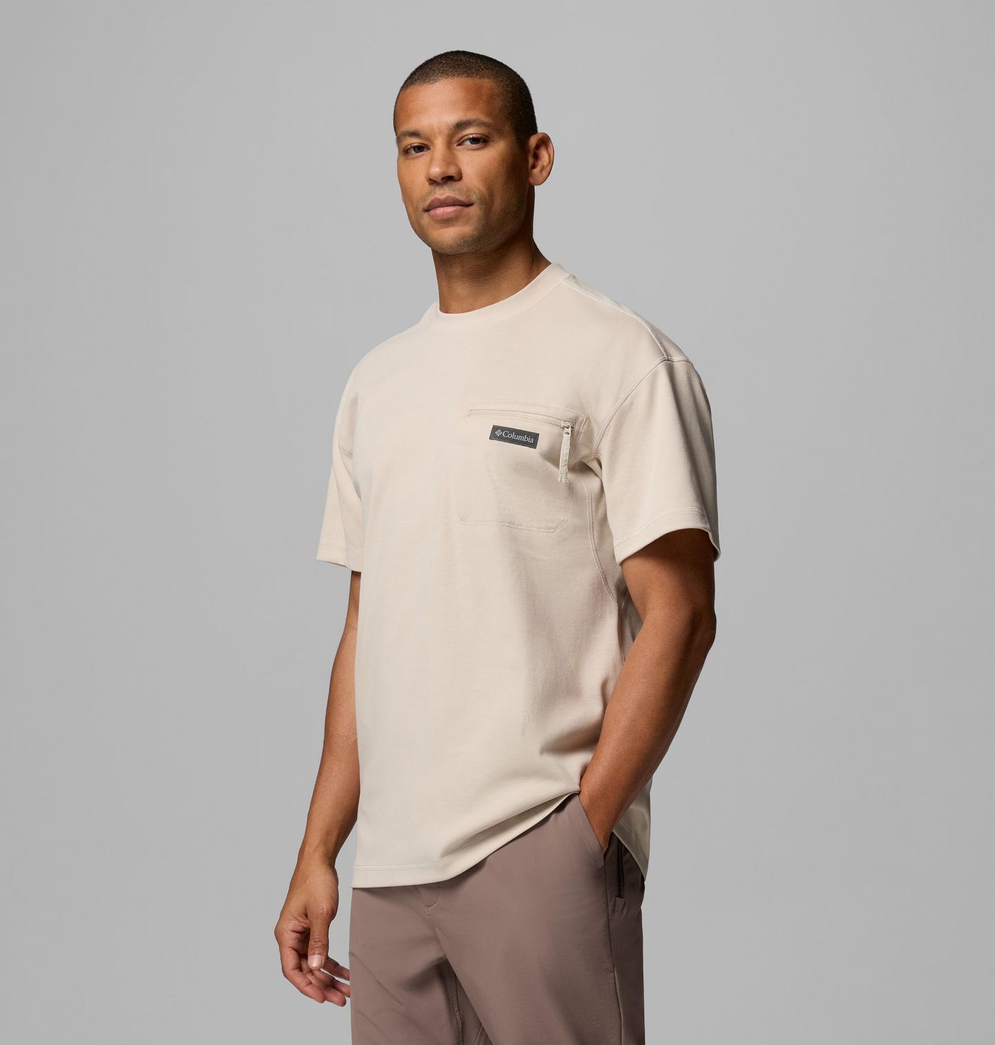 Мужская рубашка Columbia Echo Passage Short Sleeve Crew, цвет: Серо-бежевый — фото 4