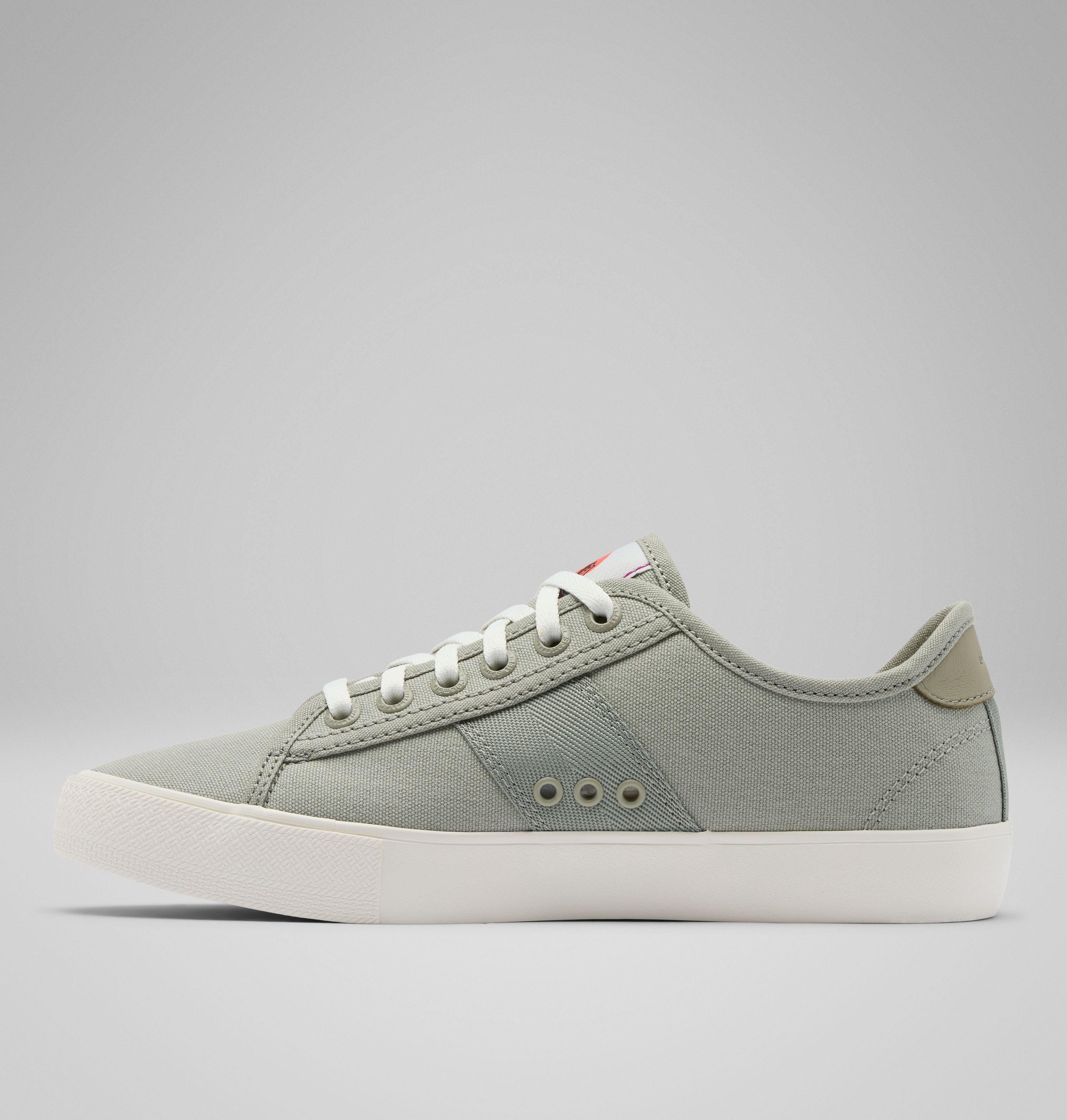Women's PFG Bonefish Flats Shoe 6