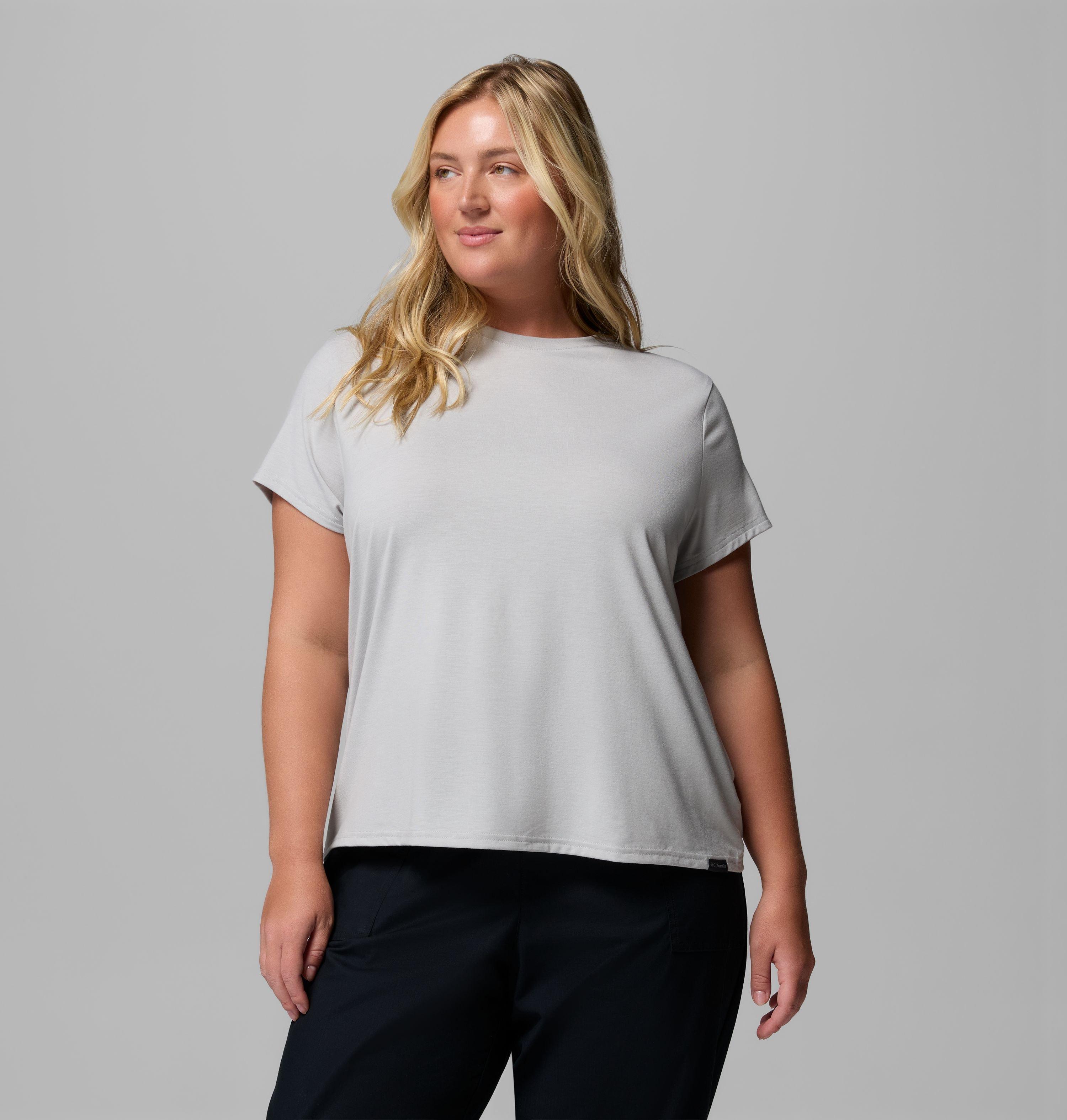 Columbia Women's CSC Soft Stretch Short Sleeve T-Shirt - Plus Size-