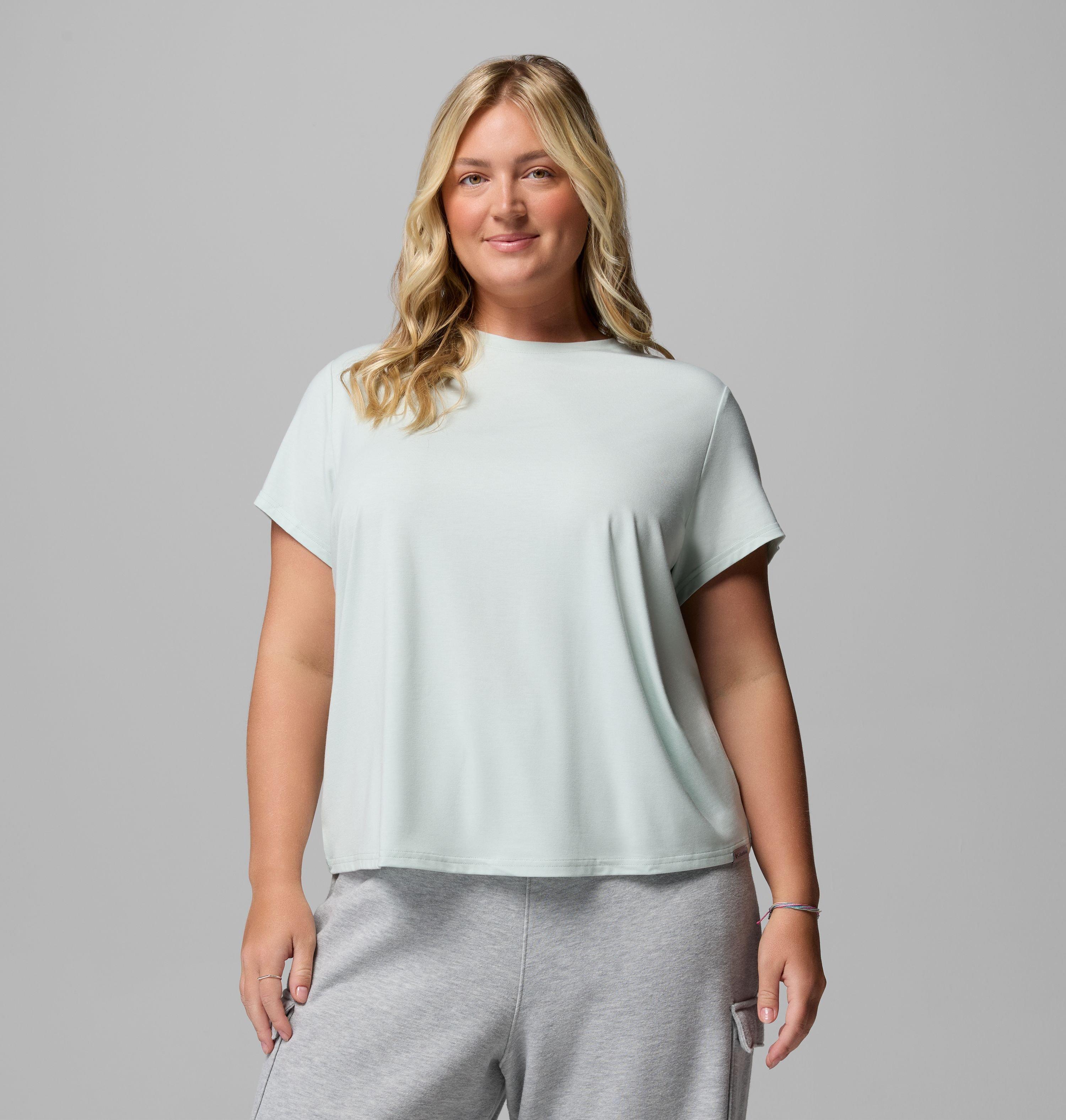 Columbia Women's CSC Soft Stretch Short Sleeve T-Shirt - Plus Size-