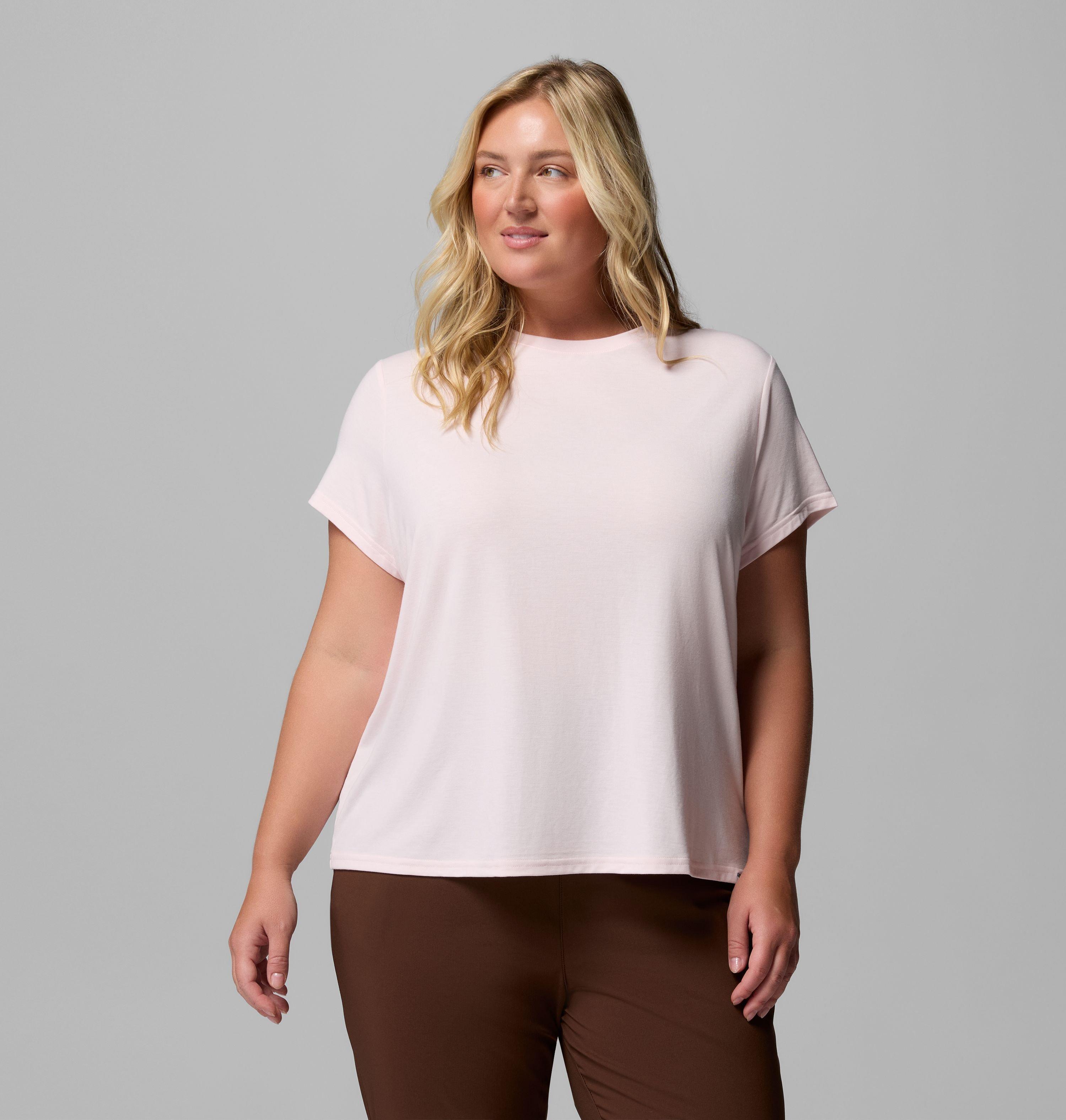 Columbia Women's CSC Soft Stretch Short Sleeve T-Shirt - Plus Size-
