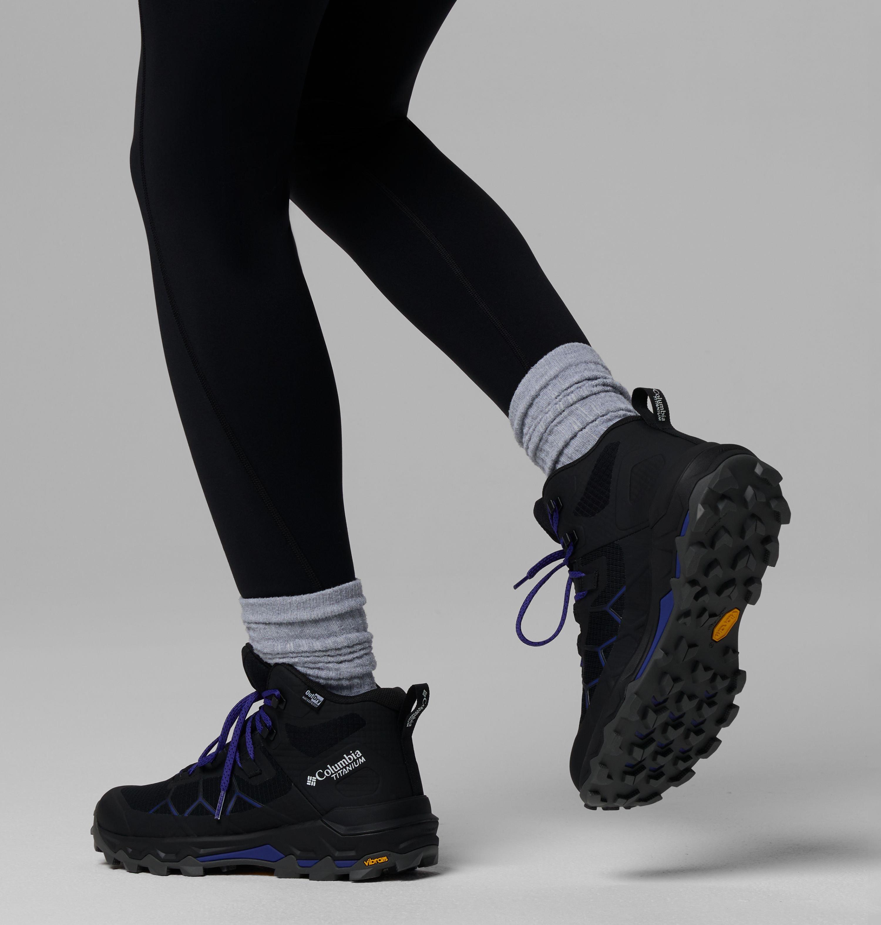 Women's Peakfreak Titanium OutDry Mid Shoe 10