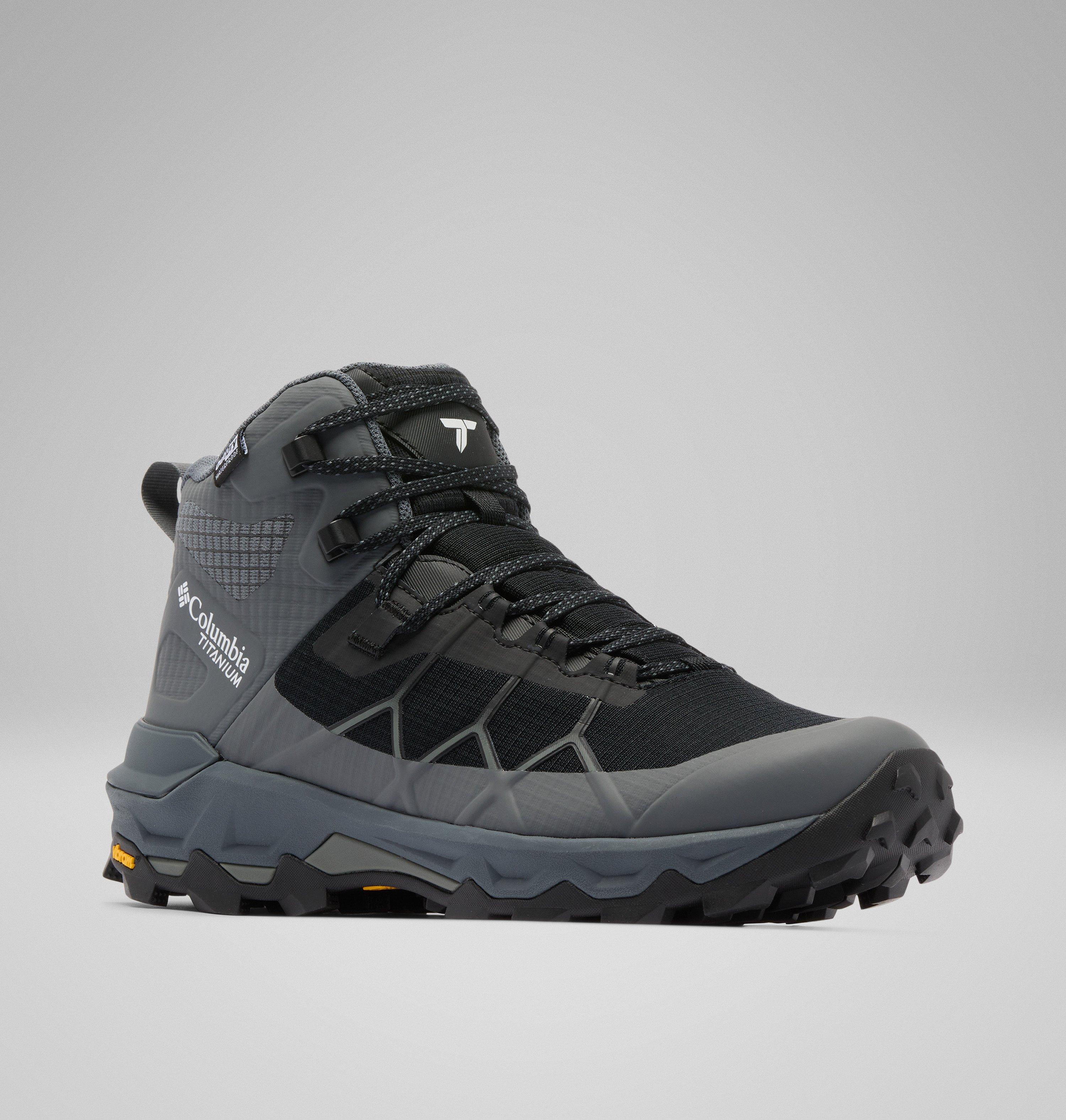 Women's Peakfreak Titanium OutDry Mid Shoe - Wide | 010 | 7 3