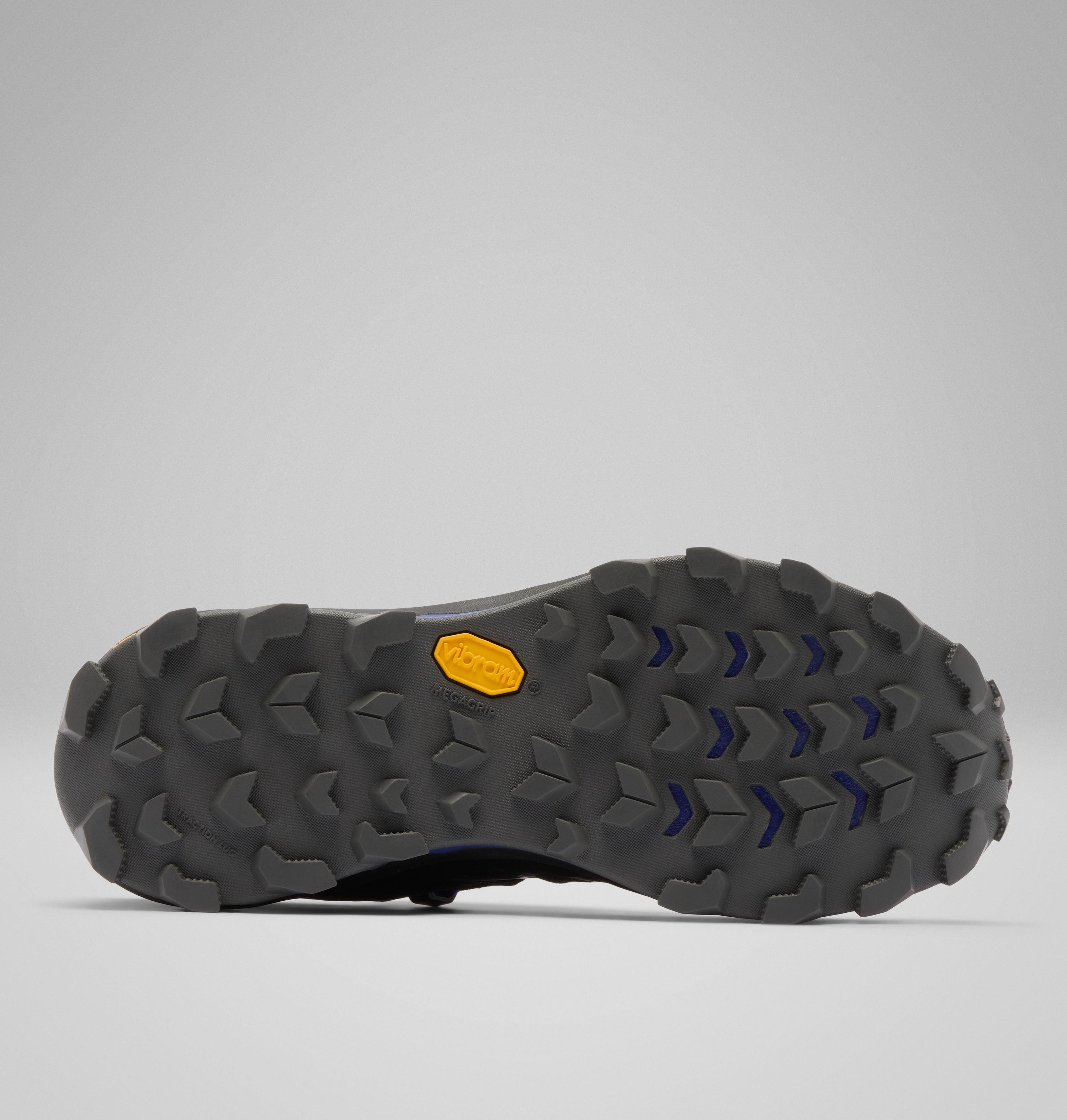 Women's Peakfreak Titanium OutDry Shoe 5