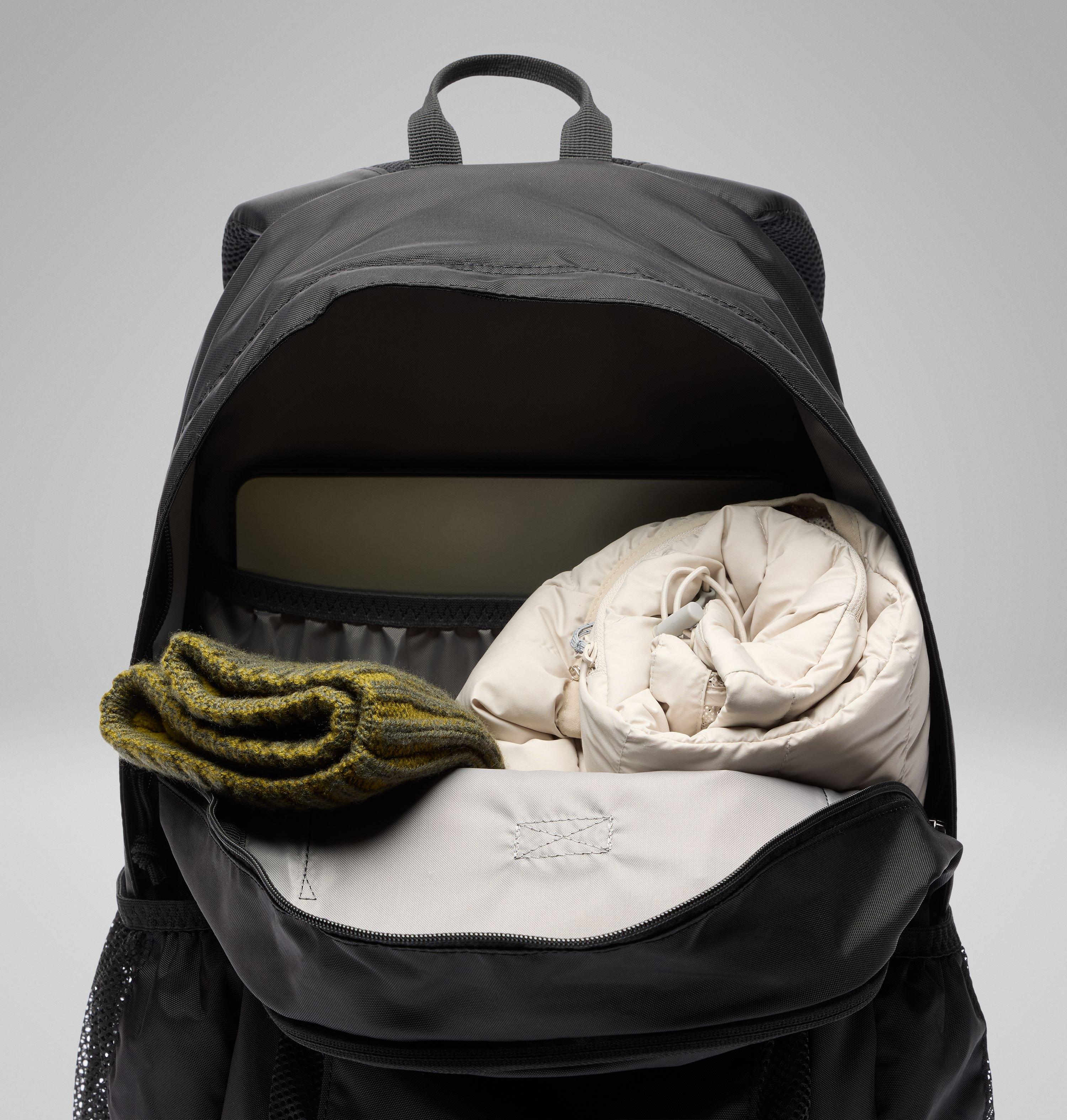 Castle Crest 25L Backpack | Columbia