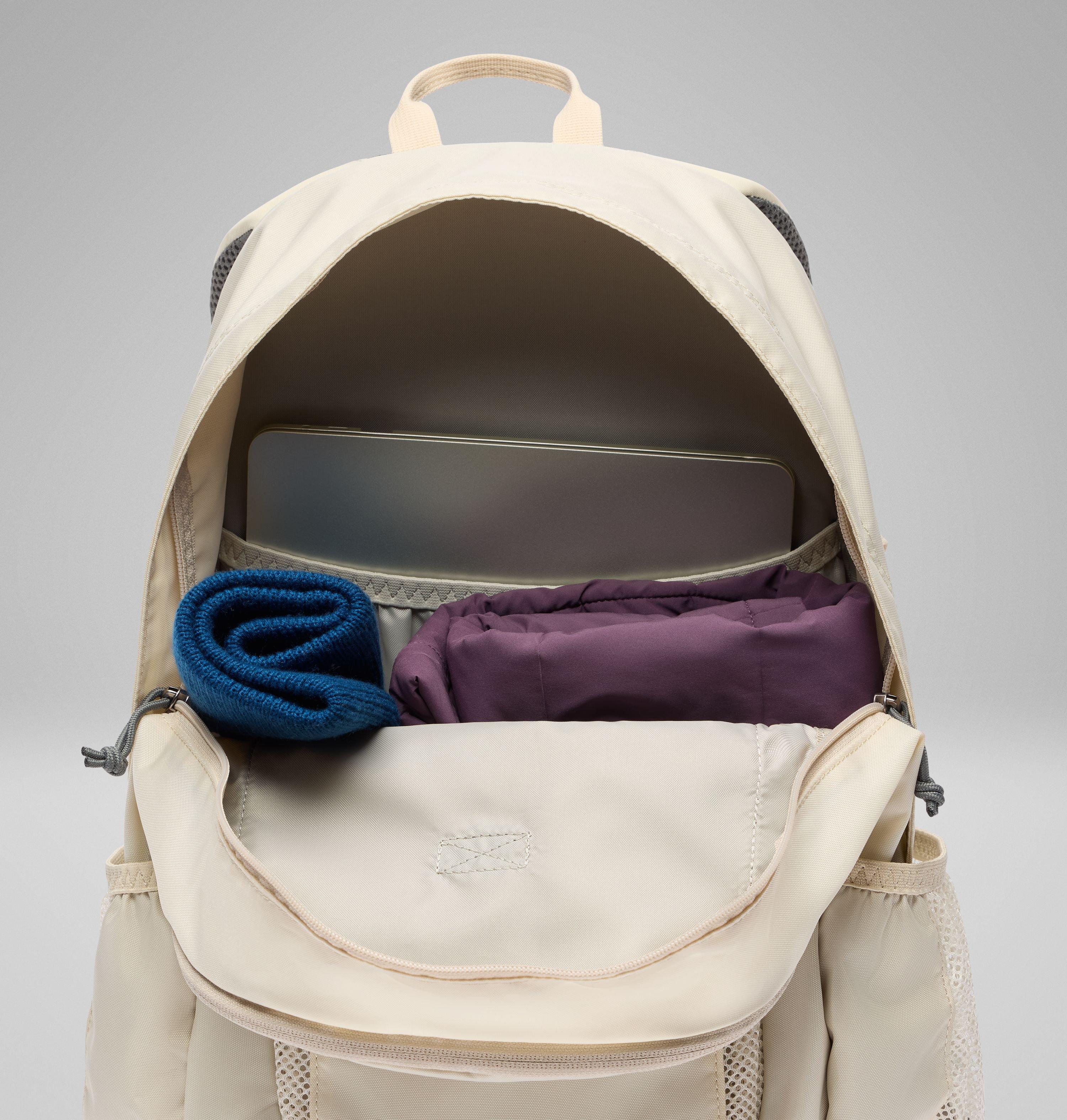 Castle Crest 25L Backpack 6