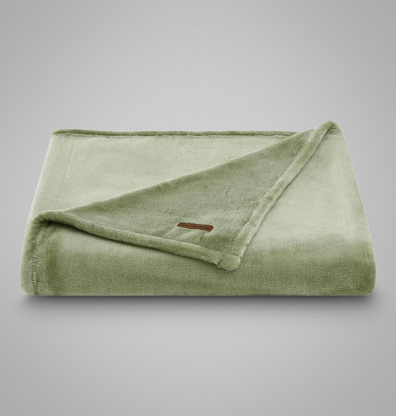 Columbia Plush Throw 2
