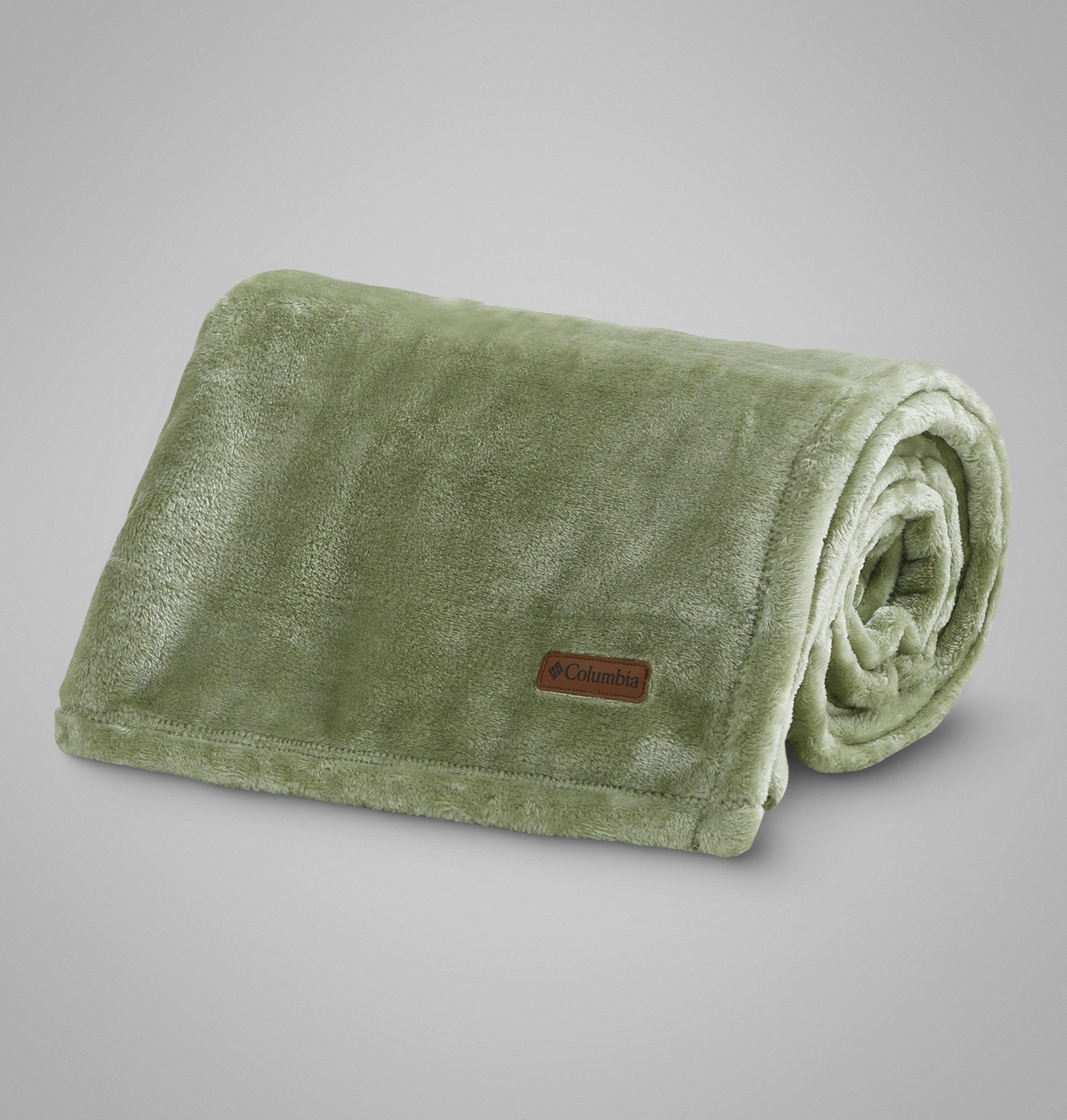 Columbia Plush Throw 1