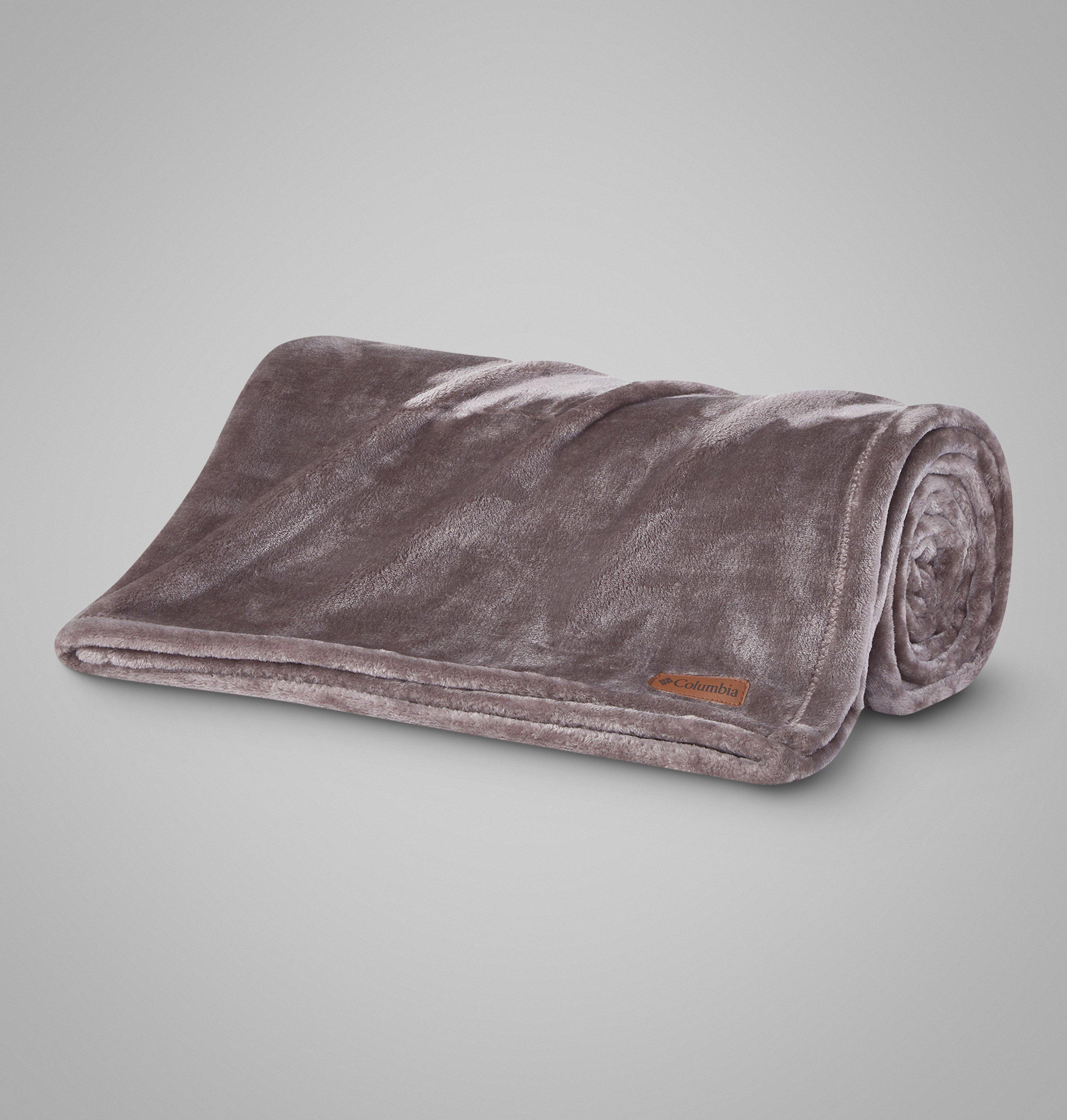 Columbia Plush Throw 4