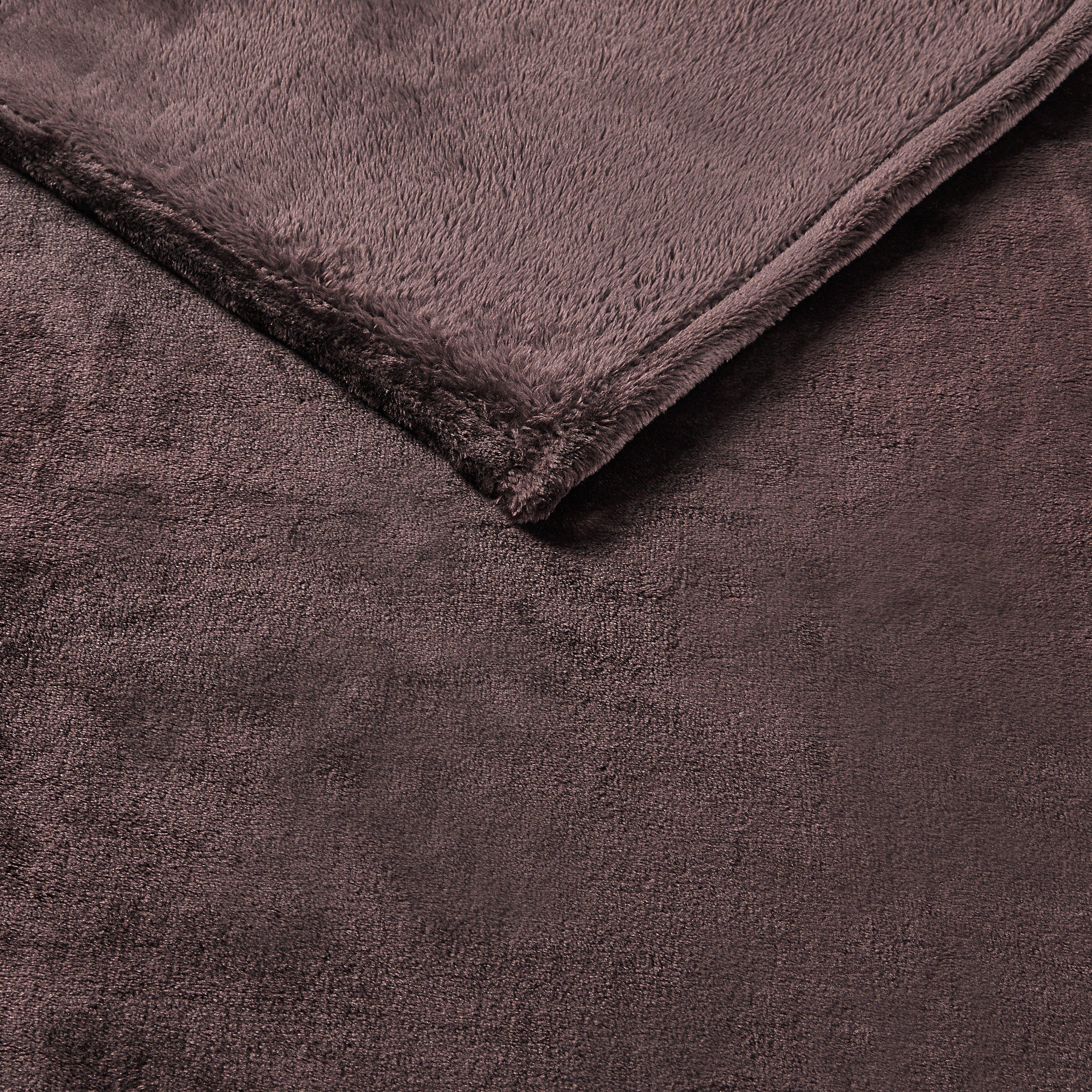 Columbia Plush Throw 5