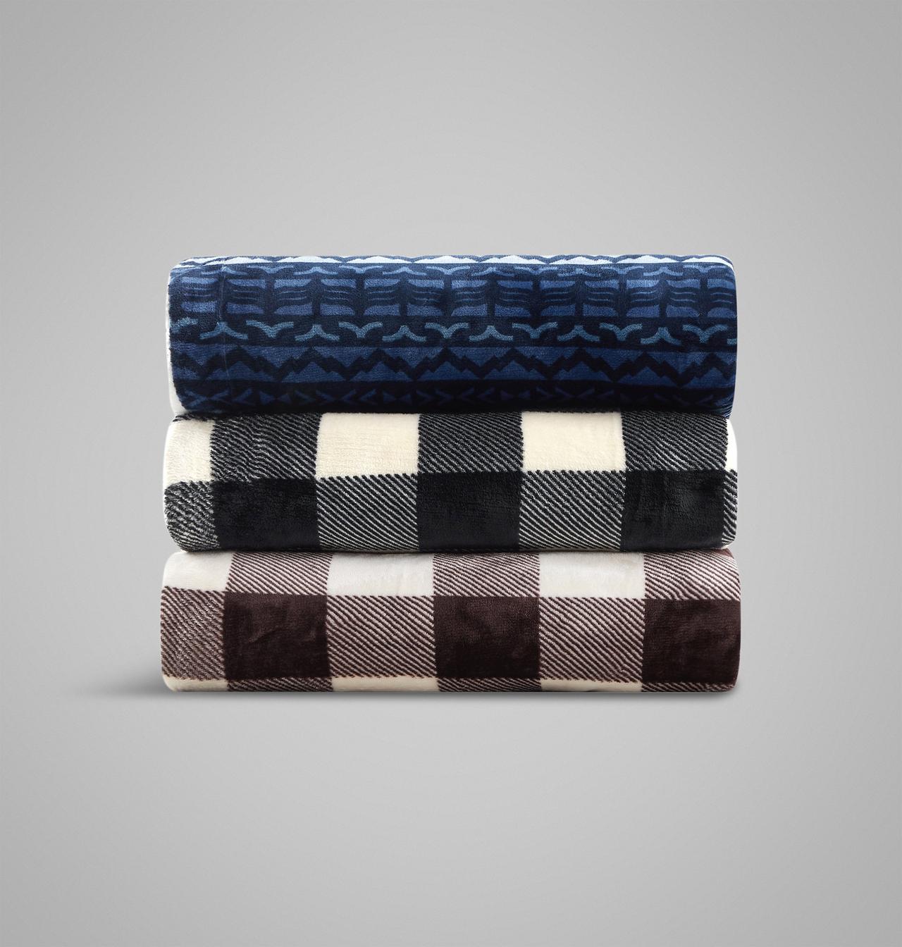 Cozy Sherpa Plush Throw | 606 | O/S 4