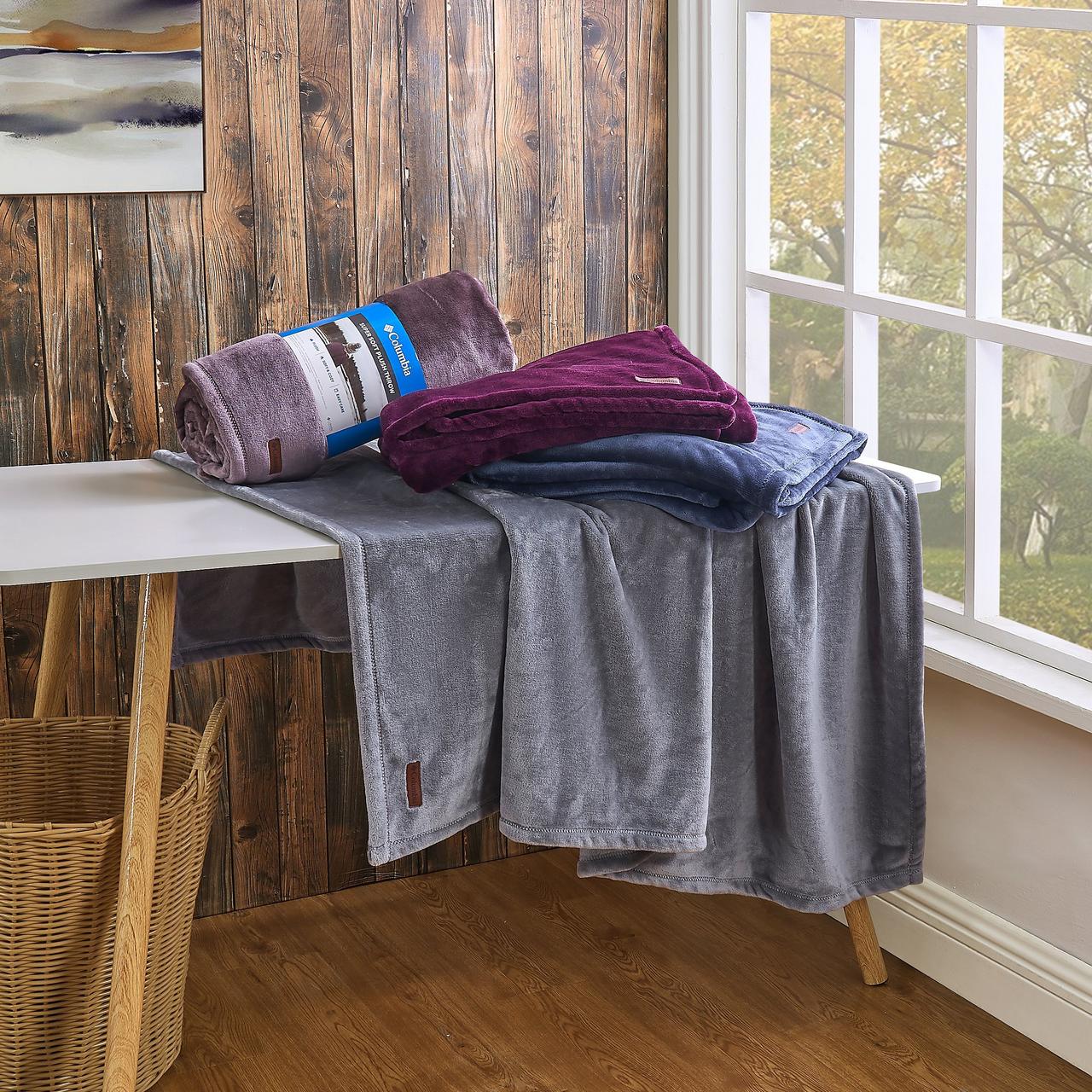 Cozy Sherpa Plush Throw 4