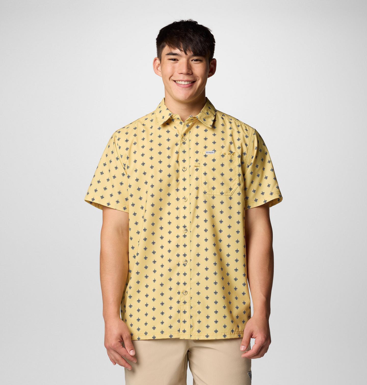 Мужская рубашка Columbia PFG Super Slack Tide Short Sleeve Shirt - New Orleans Saints, цвет: Золотой — фото 1