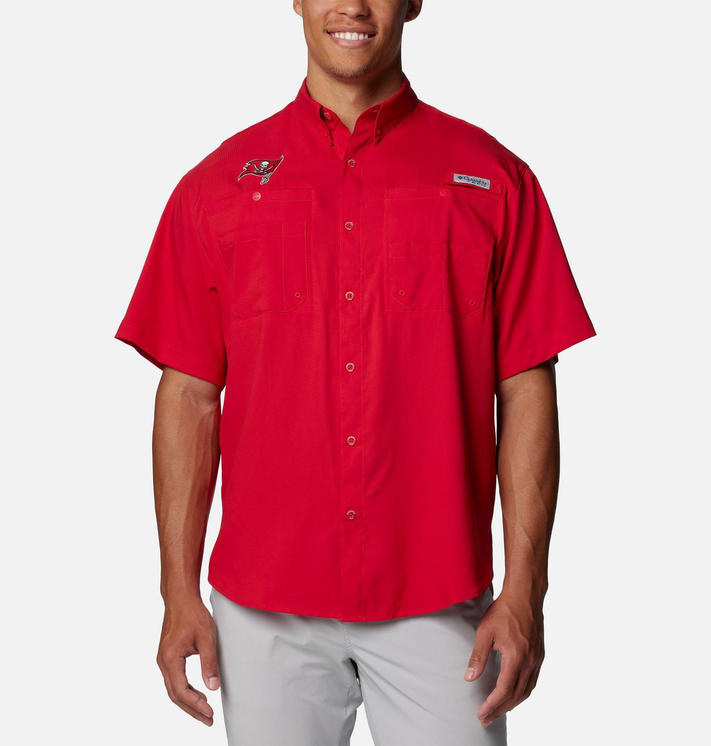 Мужская рубашка Columbia PFG Tamiami Short Sleeve Shirt - Tampa Bay Buccaneers, цвет: Красный — фото 1